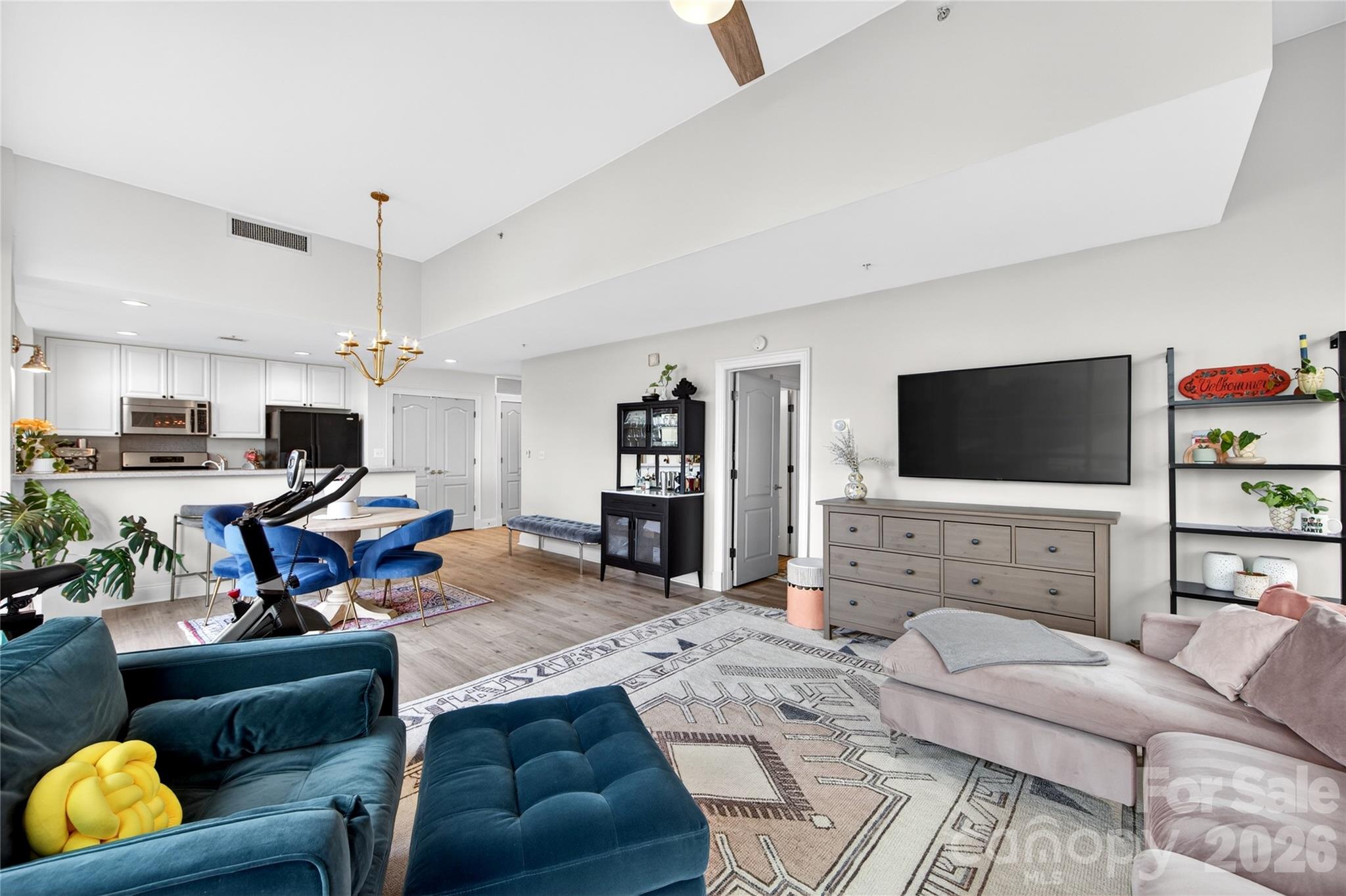 315 Arlington Avenue 503 Property Photo 14