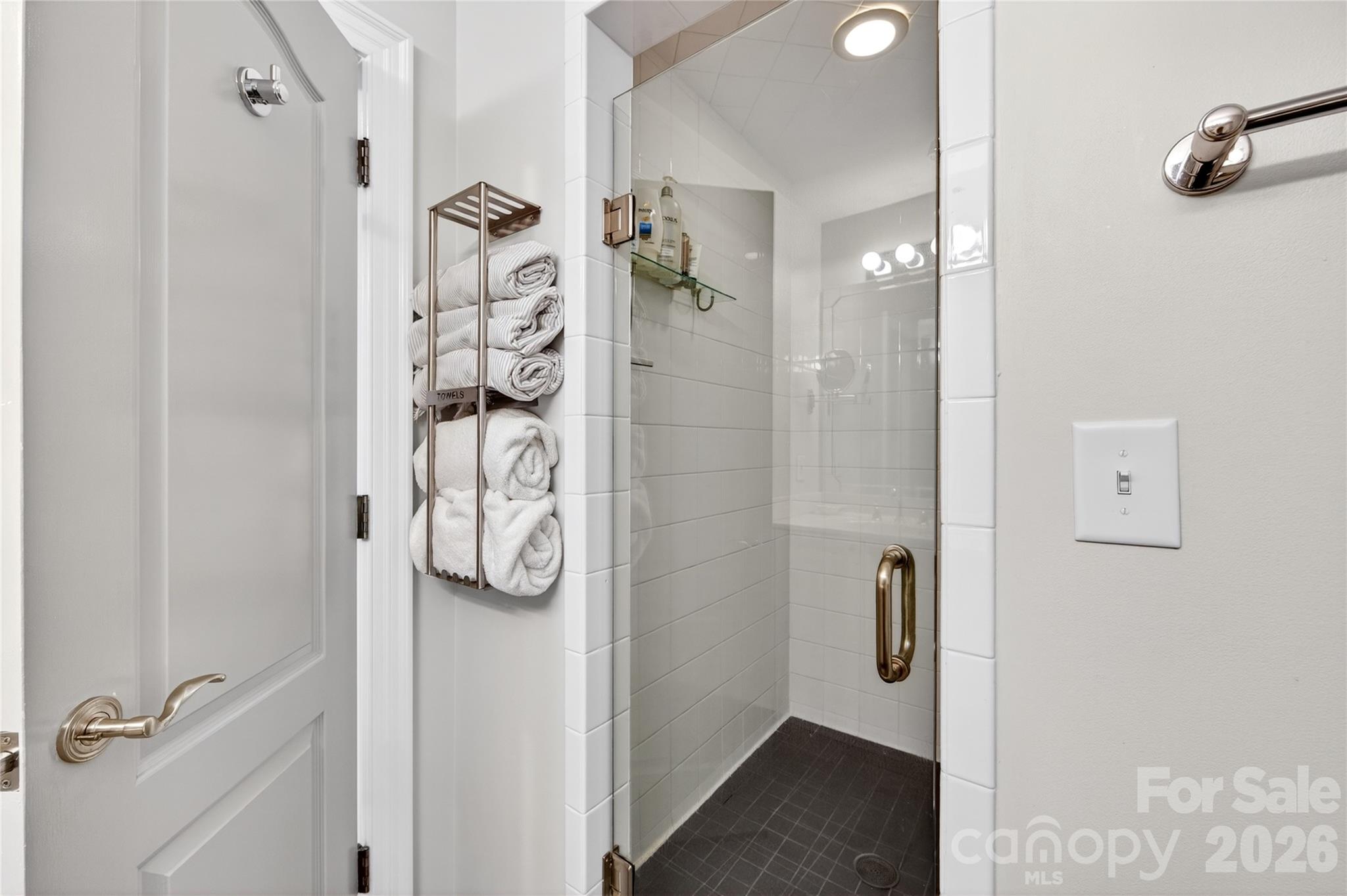 315 Arlington Avenue 503 Property Photo 17