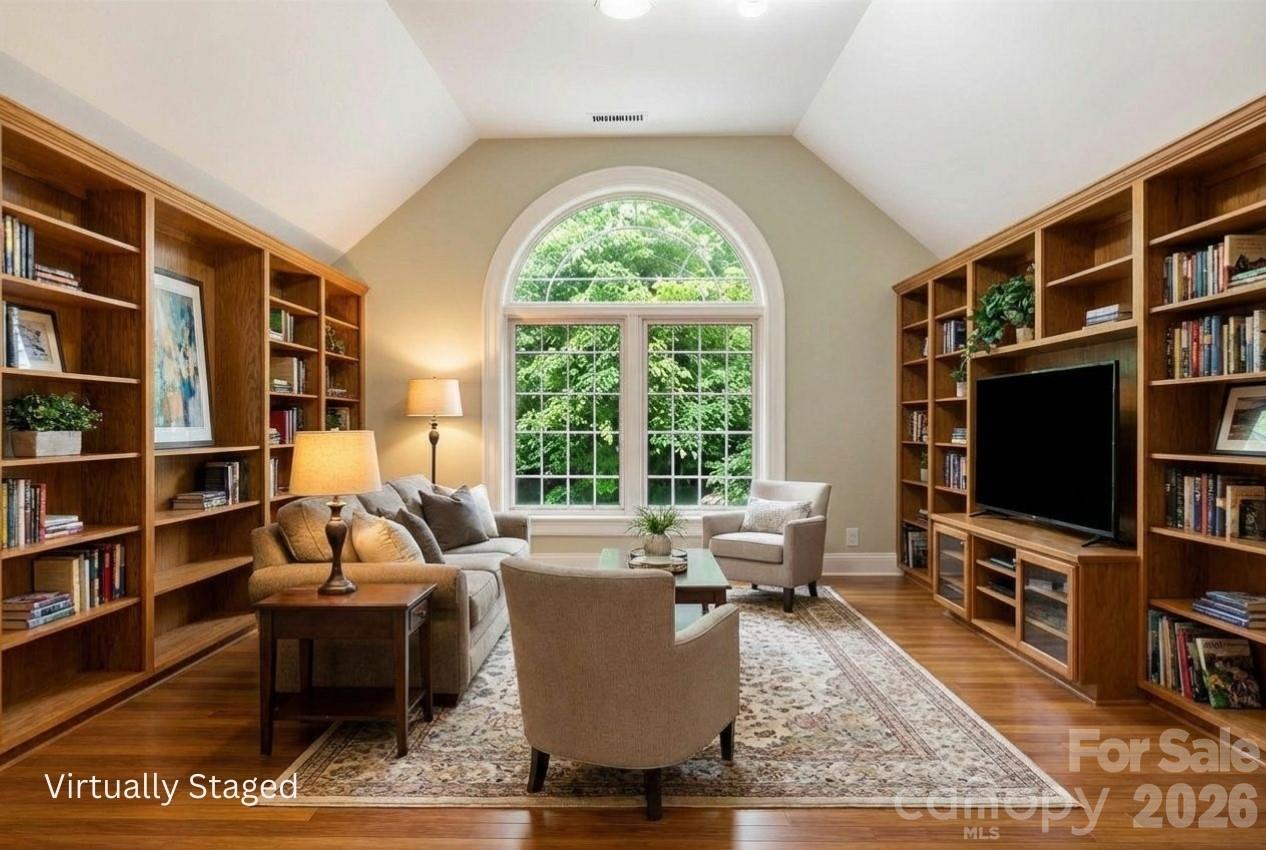 301 Gateway Drive Property Photo 26