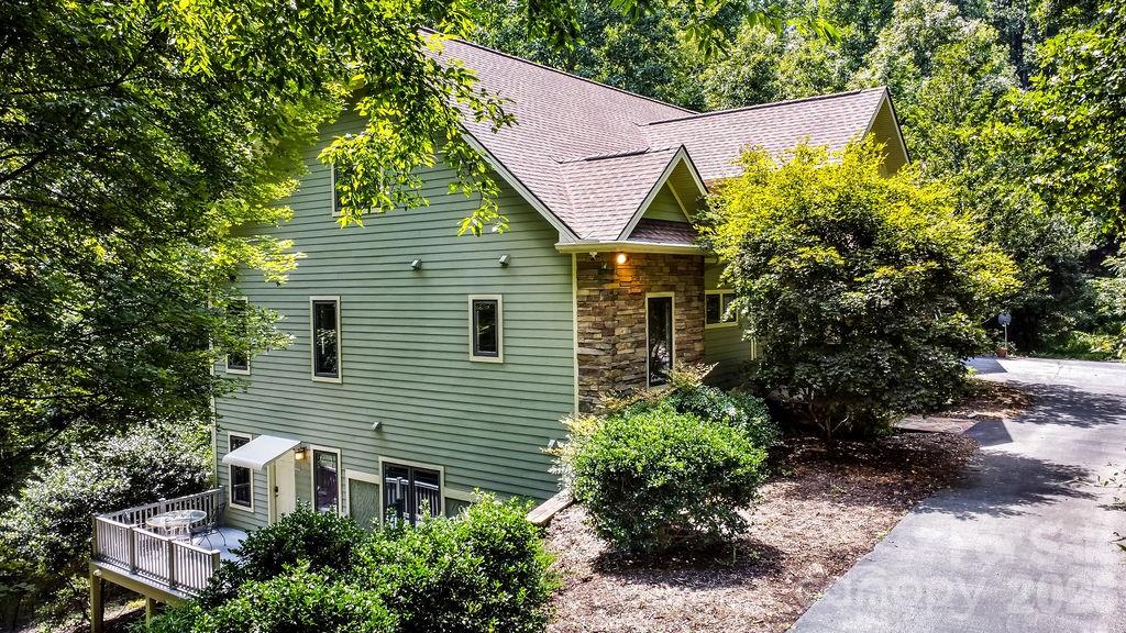 301 Gateway Drive Property Photo 37