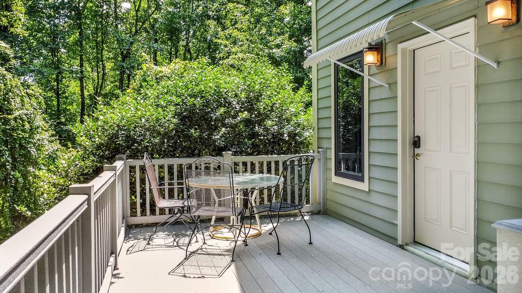 301 Gateway Drive Property Photo 39