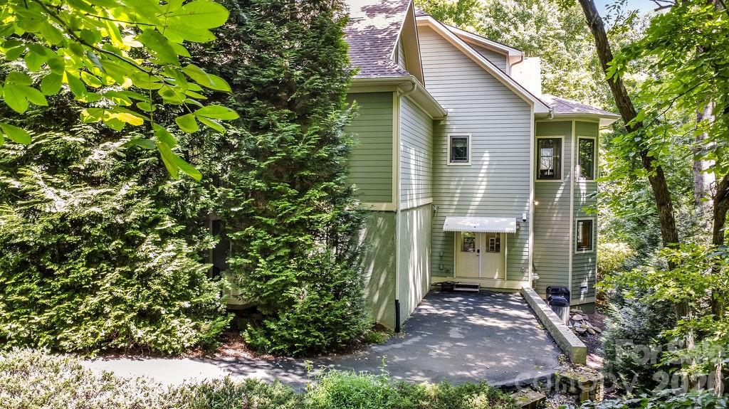 301 Gateway Drive Property Photo 40