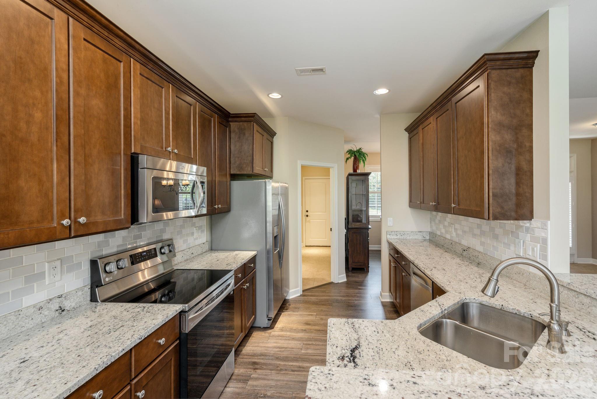 31 Black Iron Lane Property Photo 18