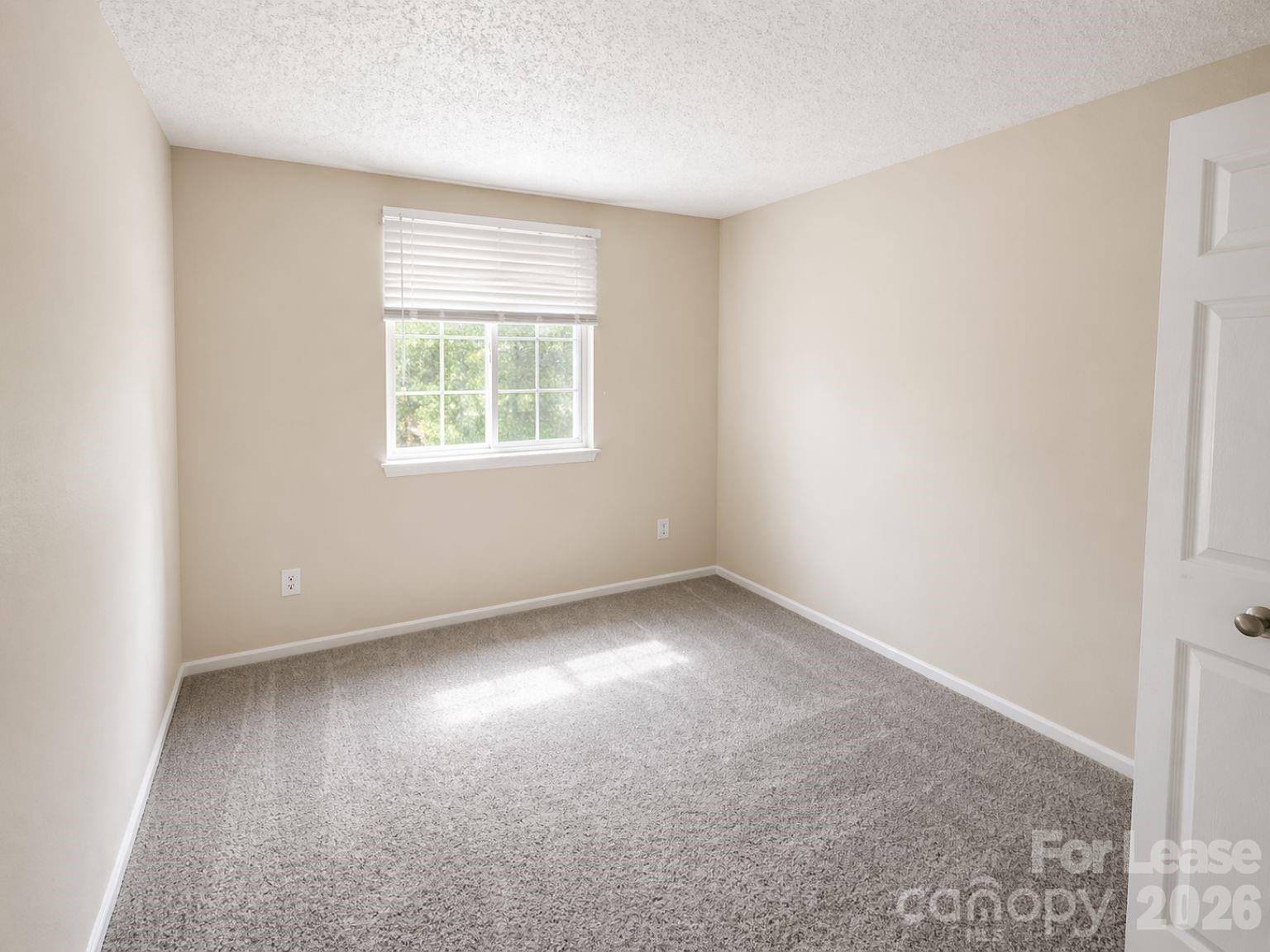 9456 Lexington Circle D Property Photo 10