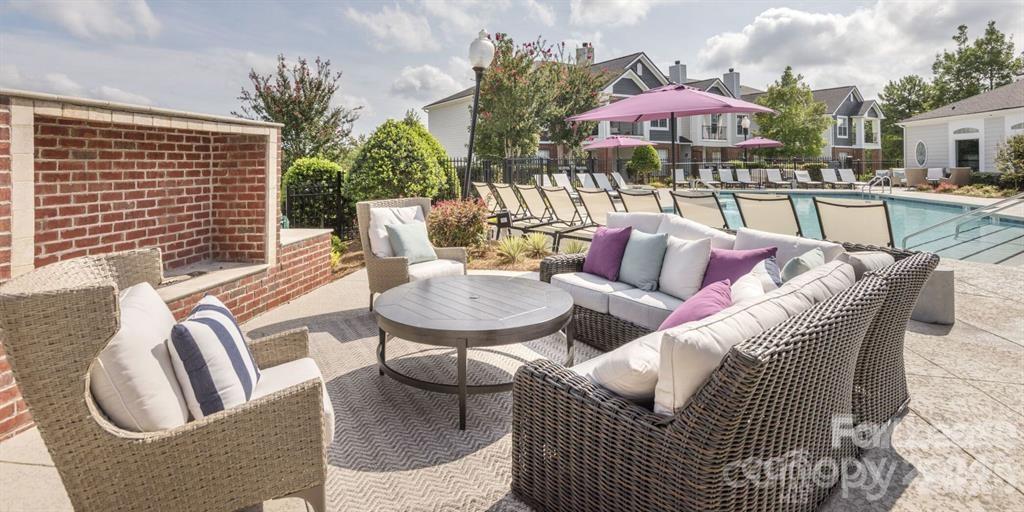 14325 Plantation Park Boulevard Ballantyn W/ Solarium Property Photo 5