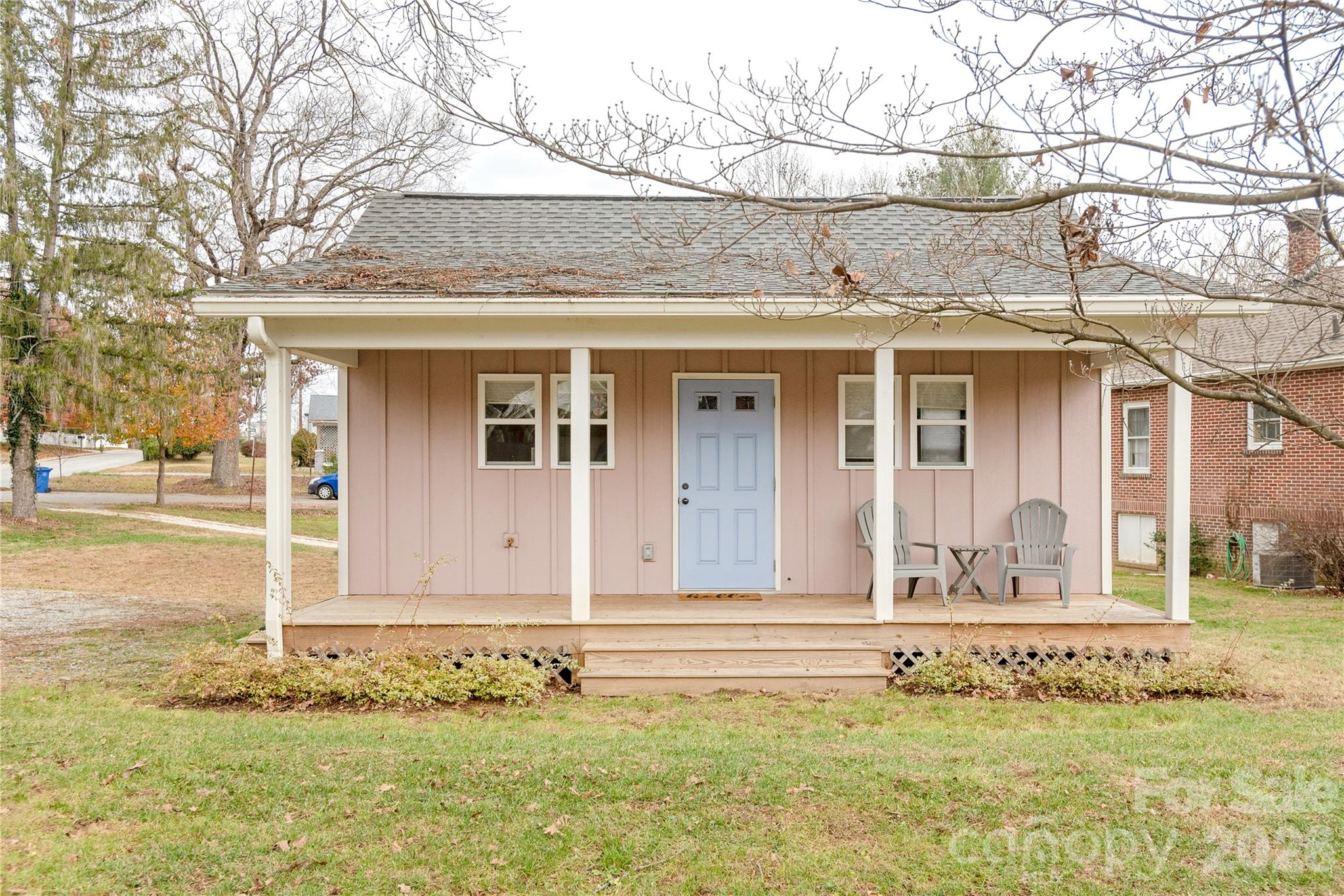 606 Ray Avenue Property Photo 1