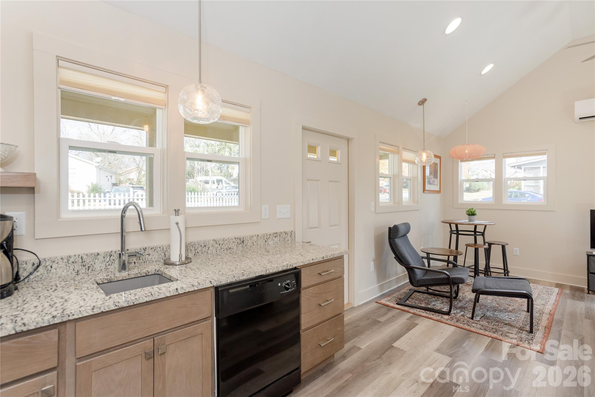 606 Ray Avenue Property Photo 7