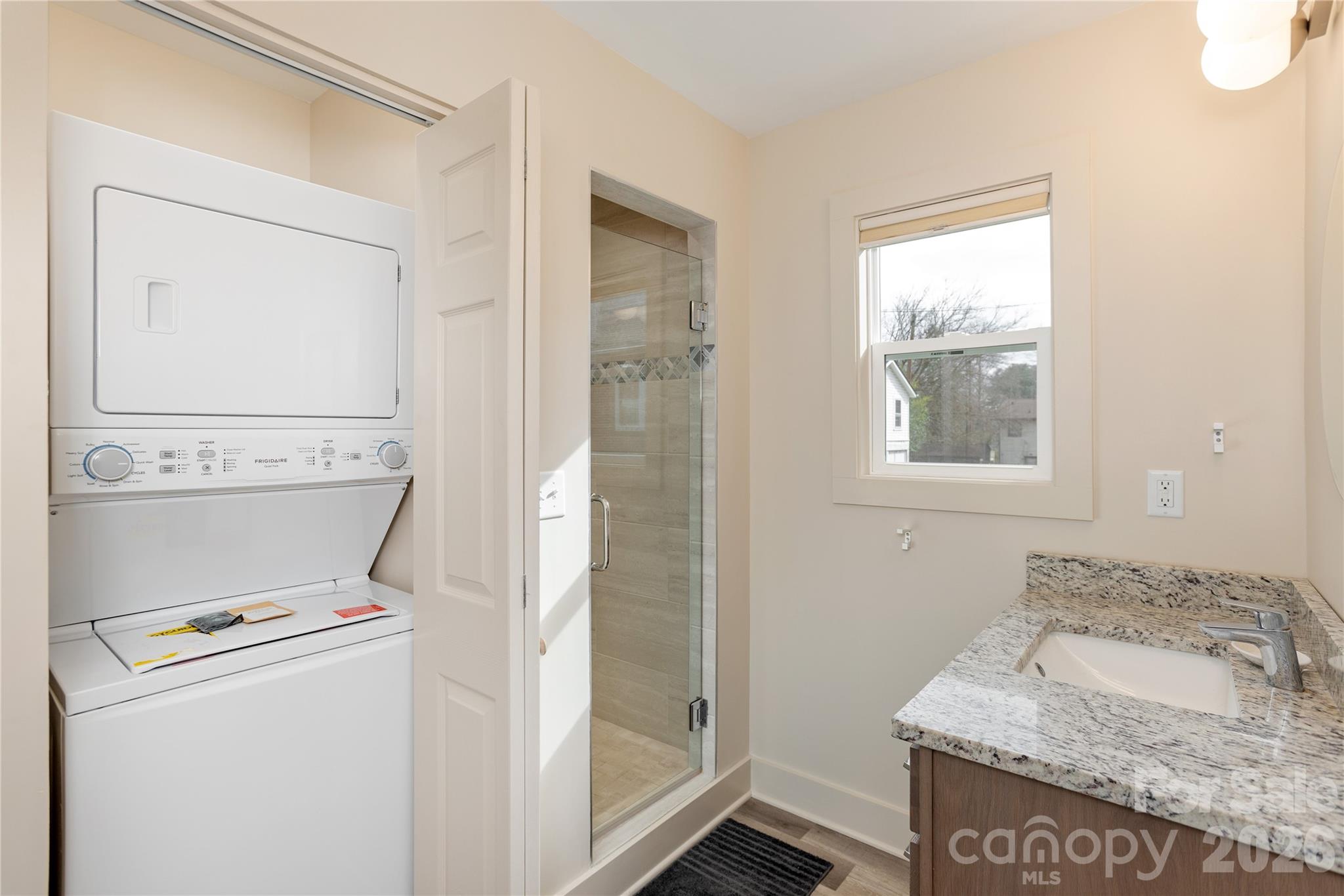 606 Ray Avenue Property Photo 8