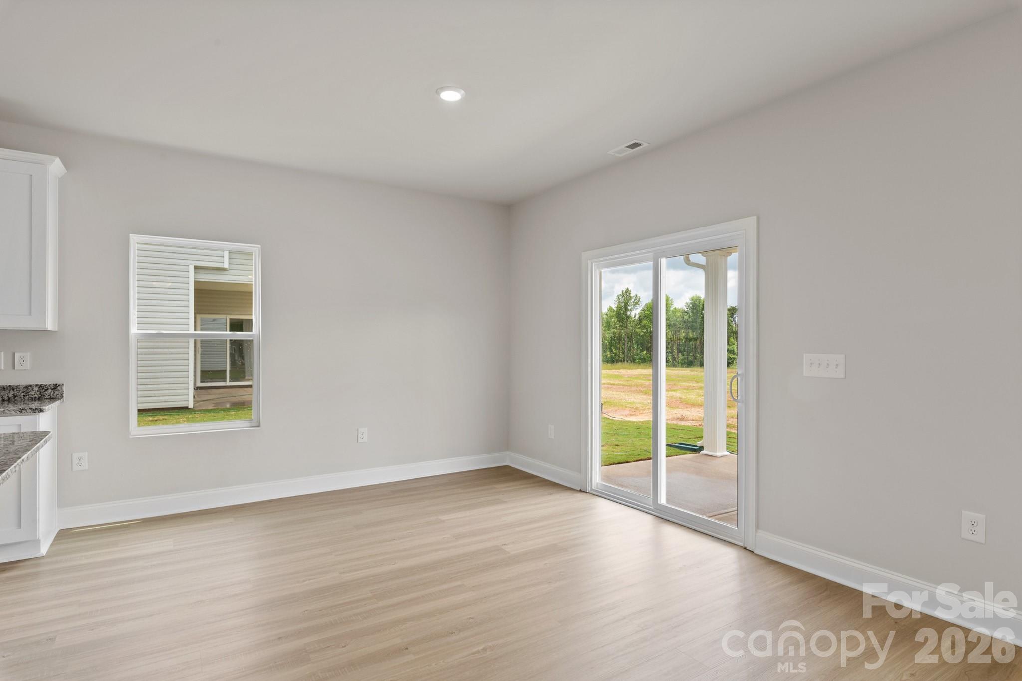 810 Willow Estates Drive Property Photo 11