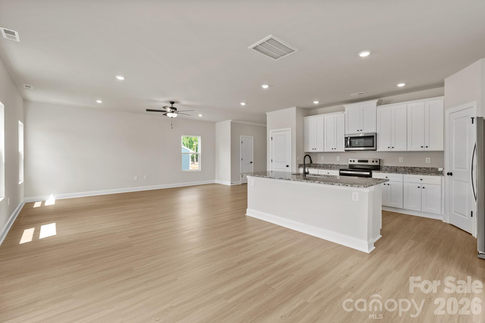 810 Willow Estates Drive Property Photo 12