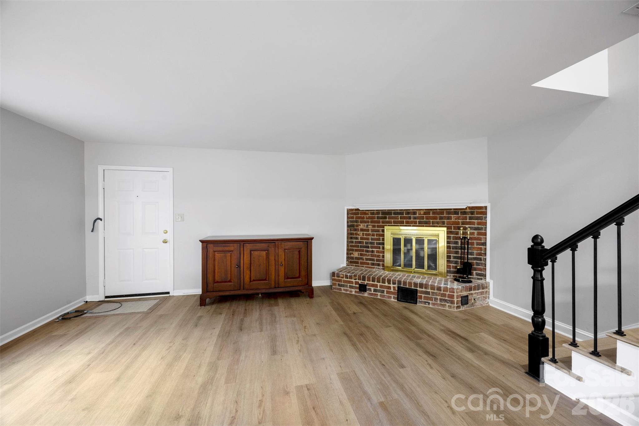 809 Jamestown Drive 5 Property Photo 6
