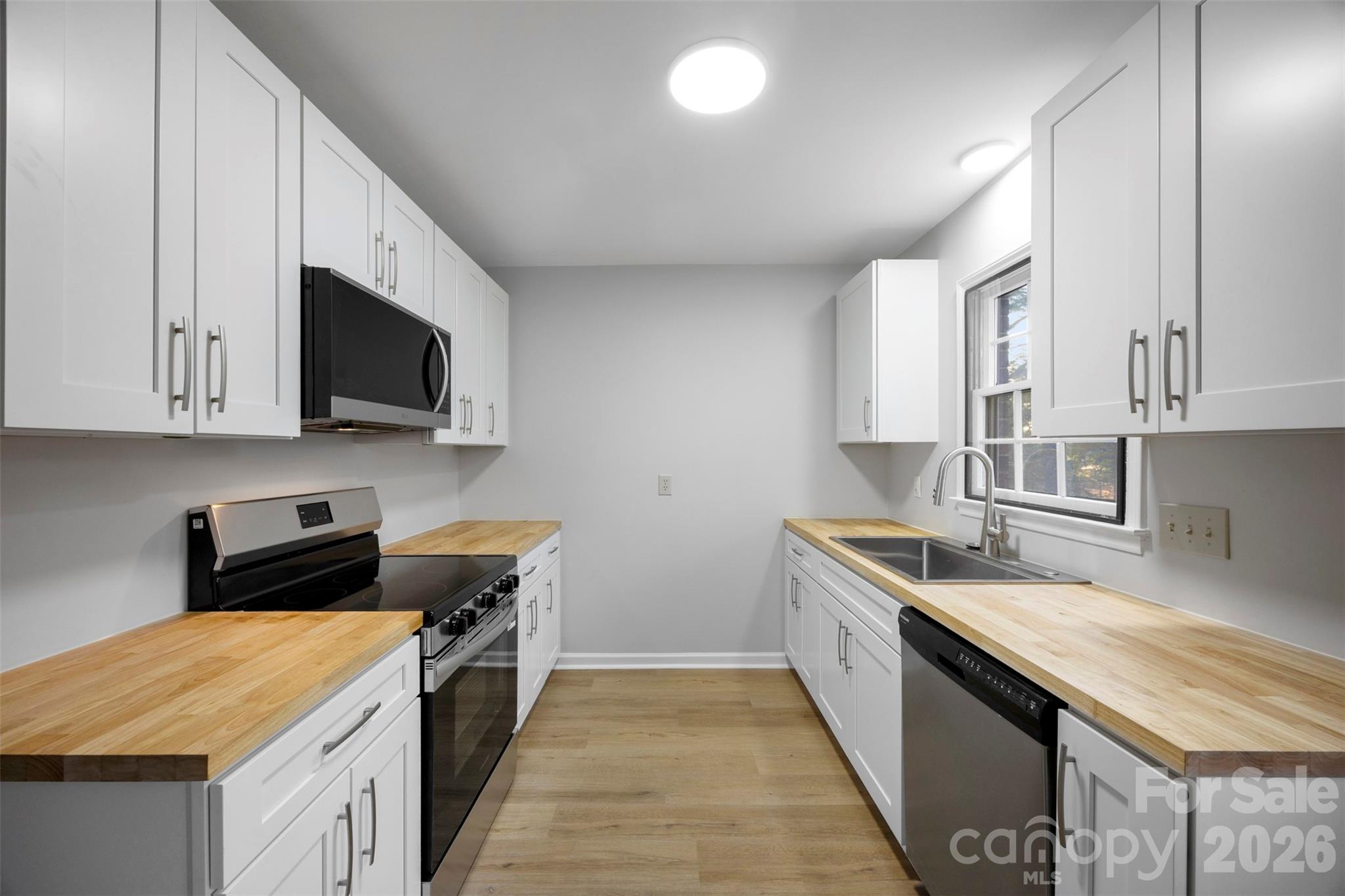 809 Jamestown Drive 5 Property Photo 8
