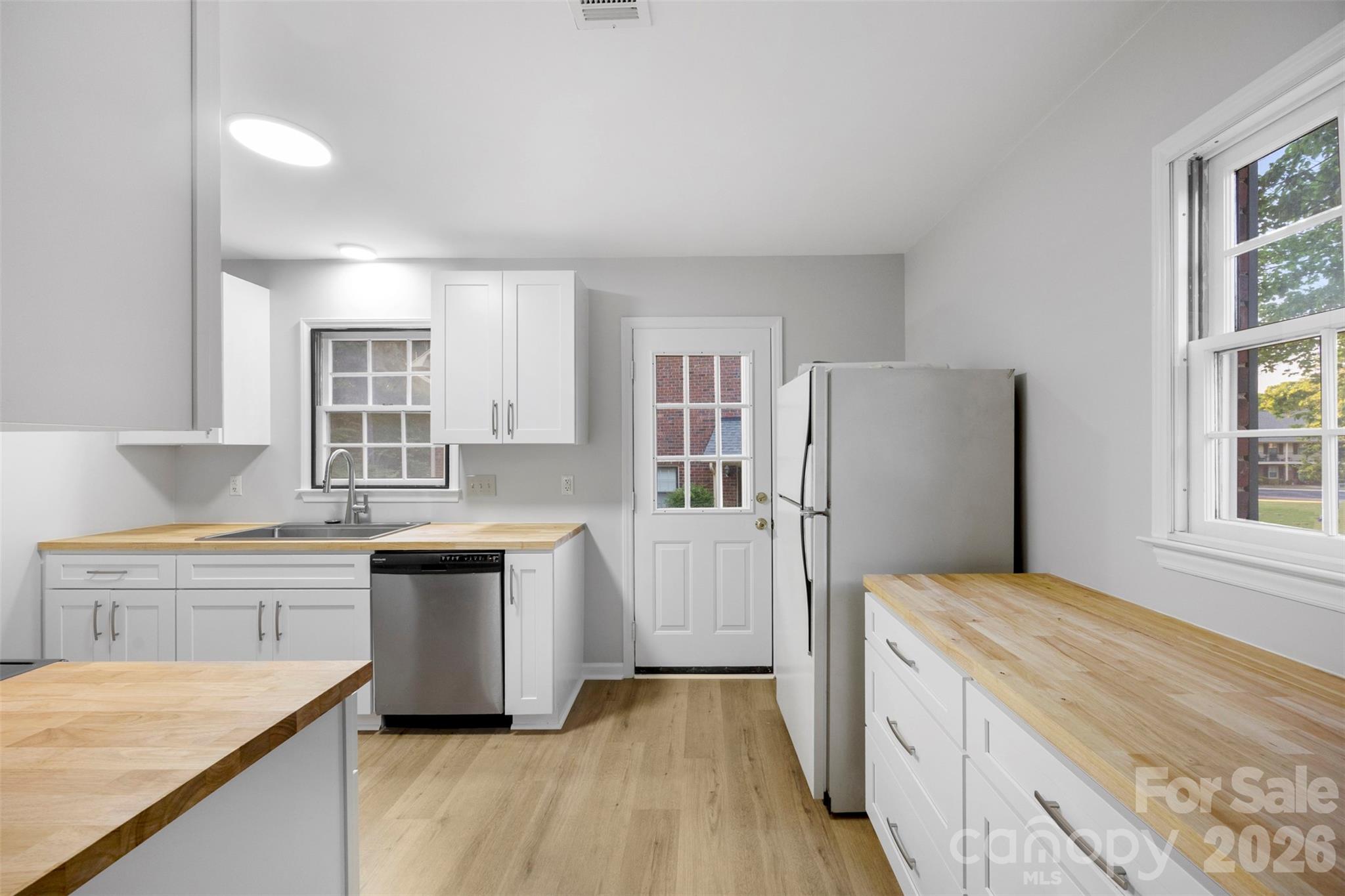 809 Jamestown Drive 5 Property Photo 11