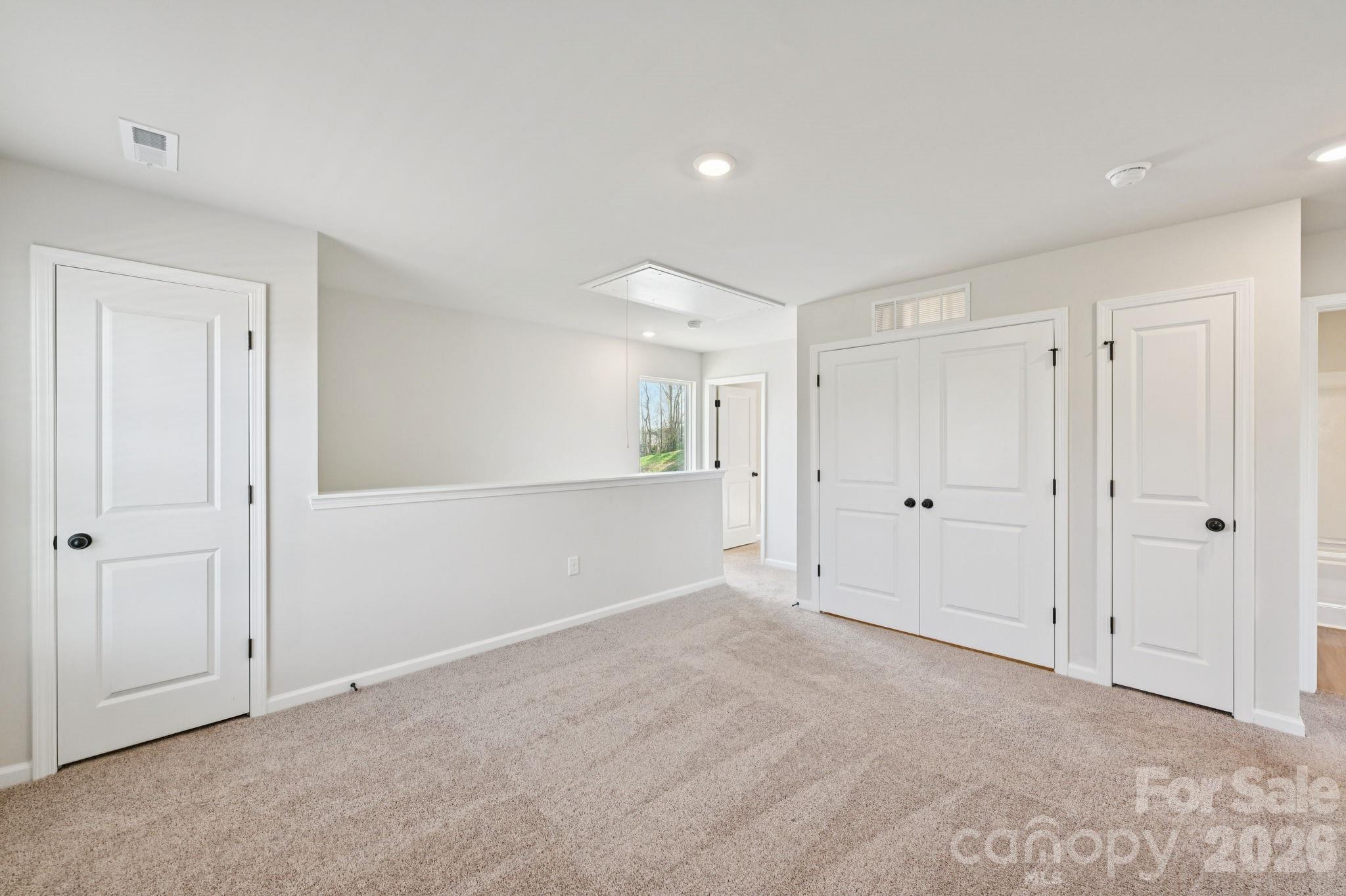 718 Willow Estates Drive Property Photo 11