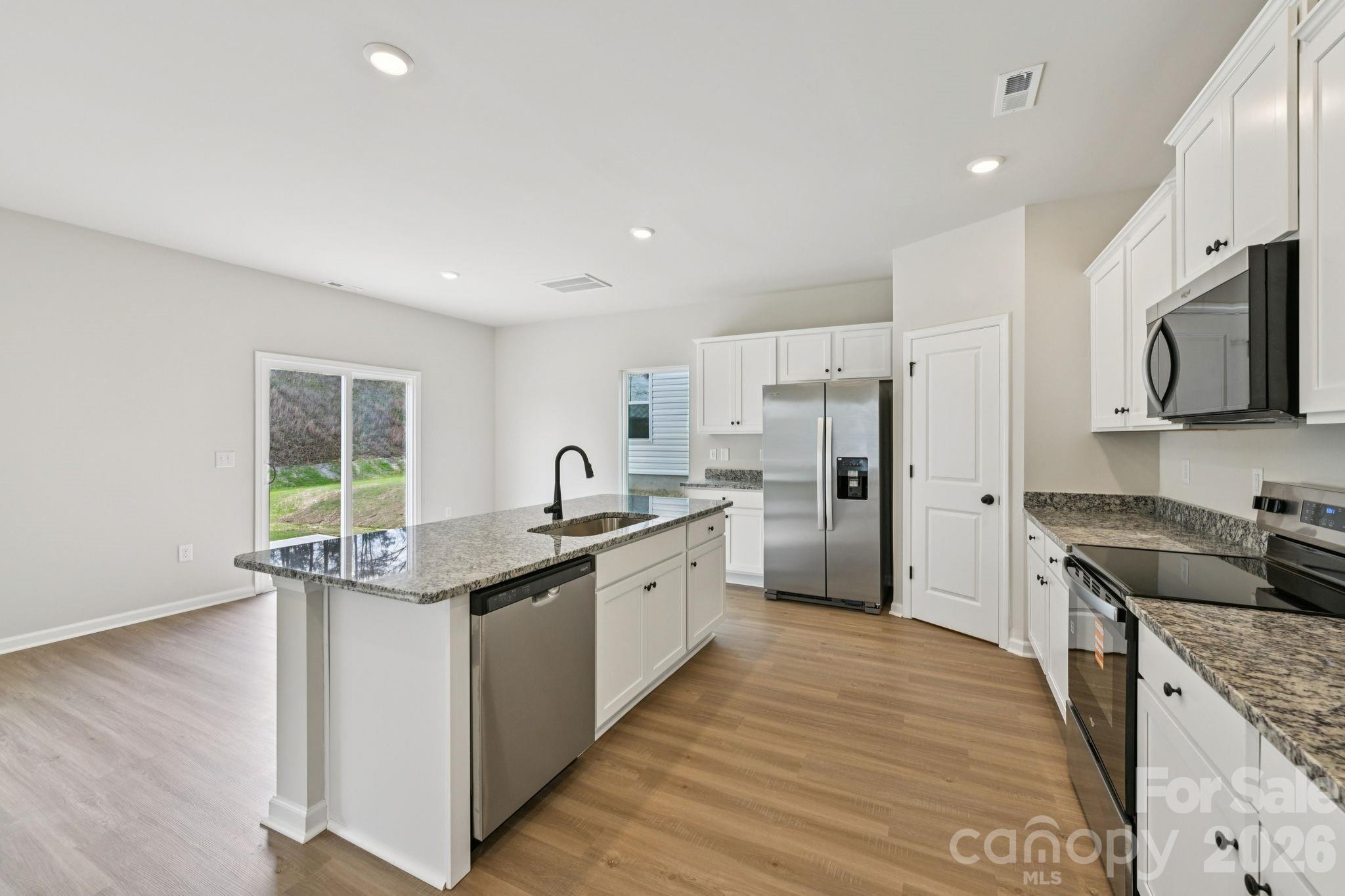 718 Willow Estates Drive Property Photo 26