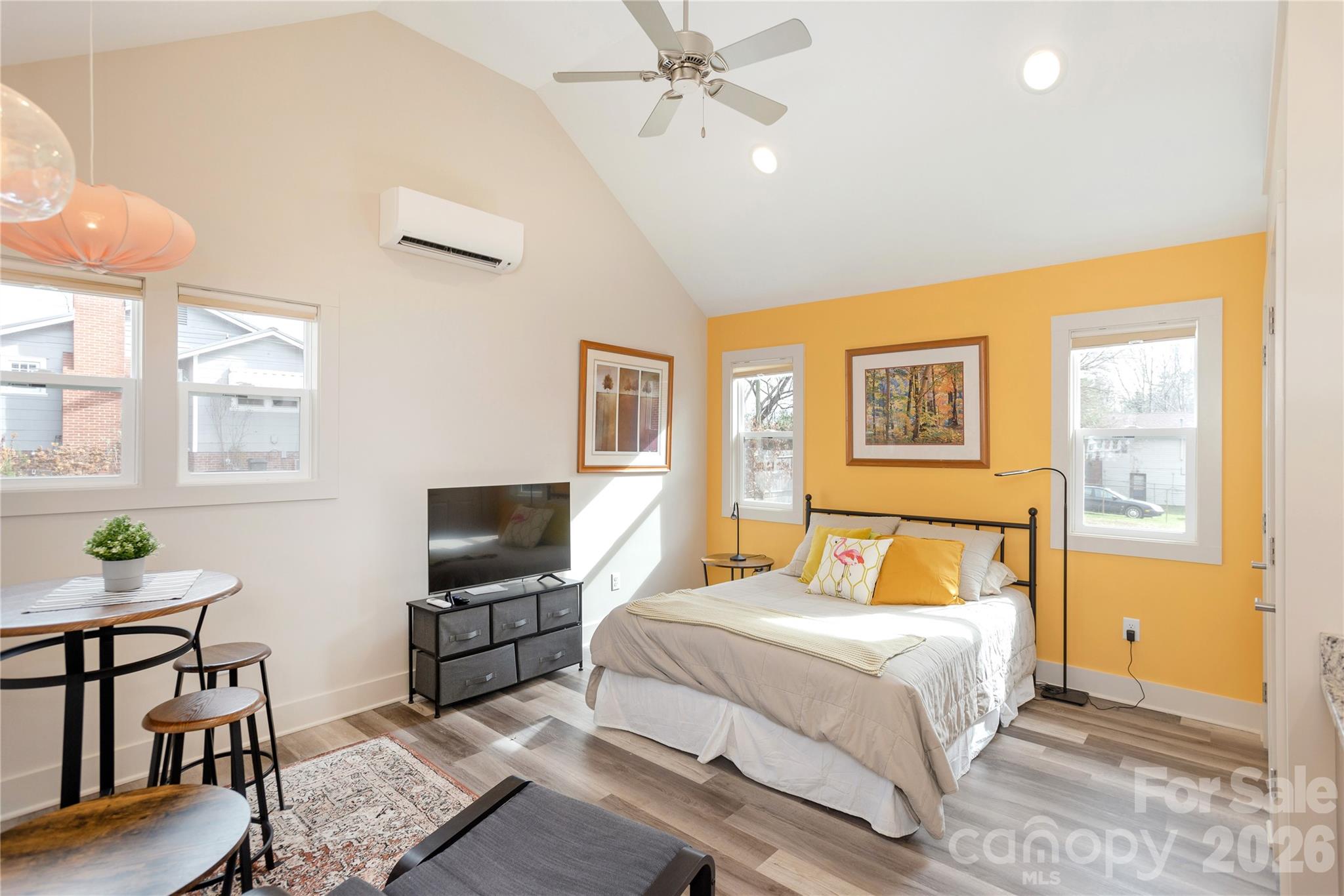 608 Ray Avenue Property Photo 3