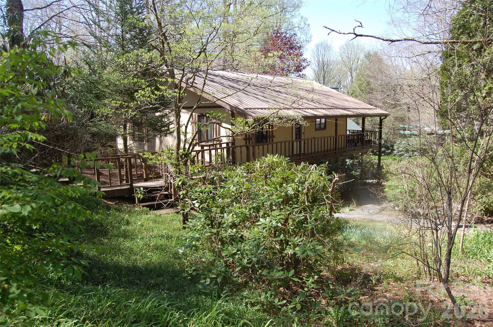 61 Dew Drop Loop Property Photo 2