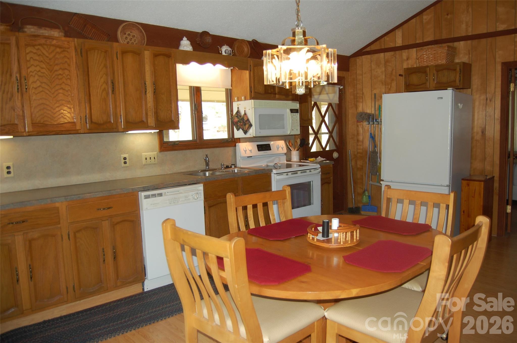 61 Dew Drop Loop Property Photo 6
