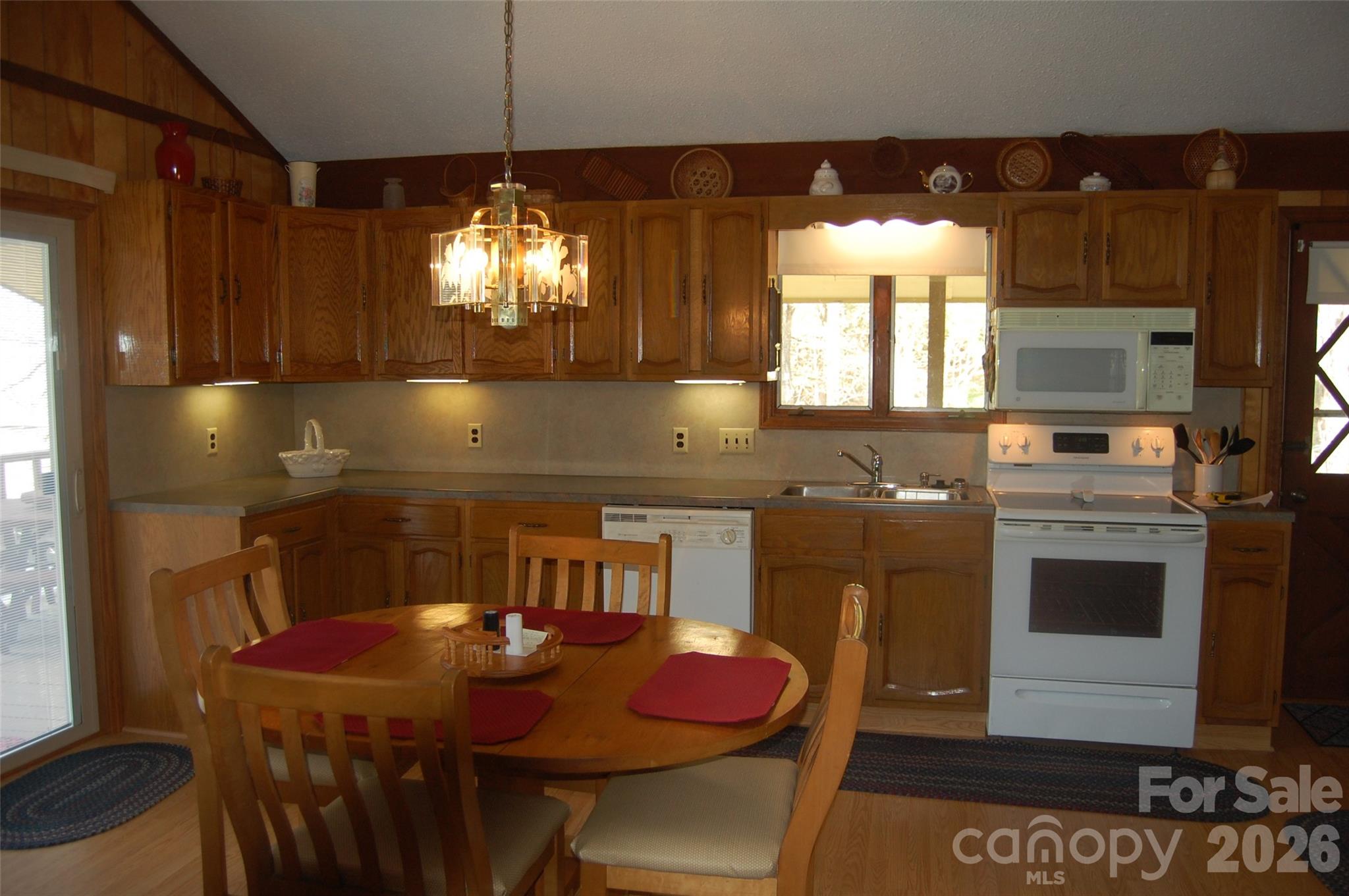 61 Dew Drop Loop Property Photo 7