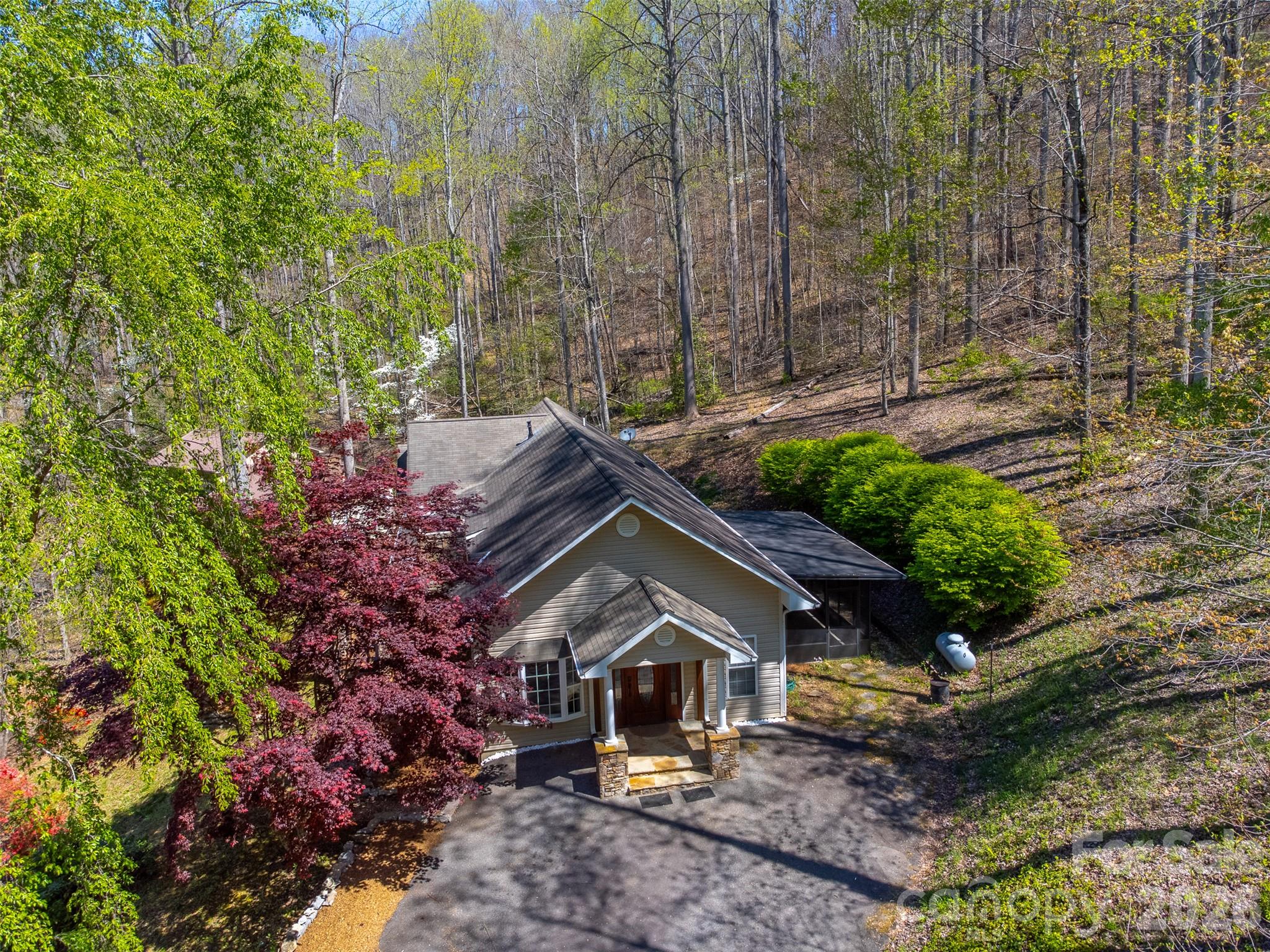 605 Toy Cove Road Property Photo 1