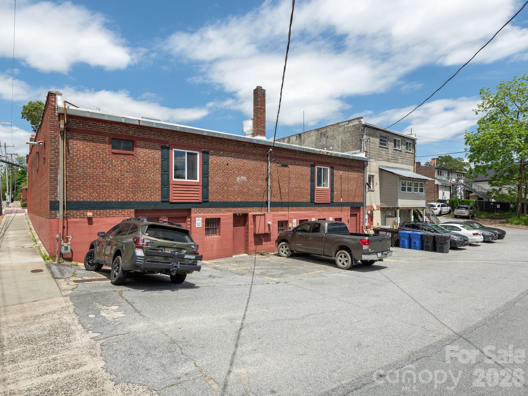76 E Main Street Property Photo 3
