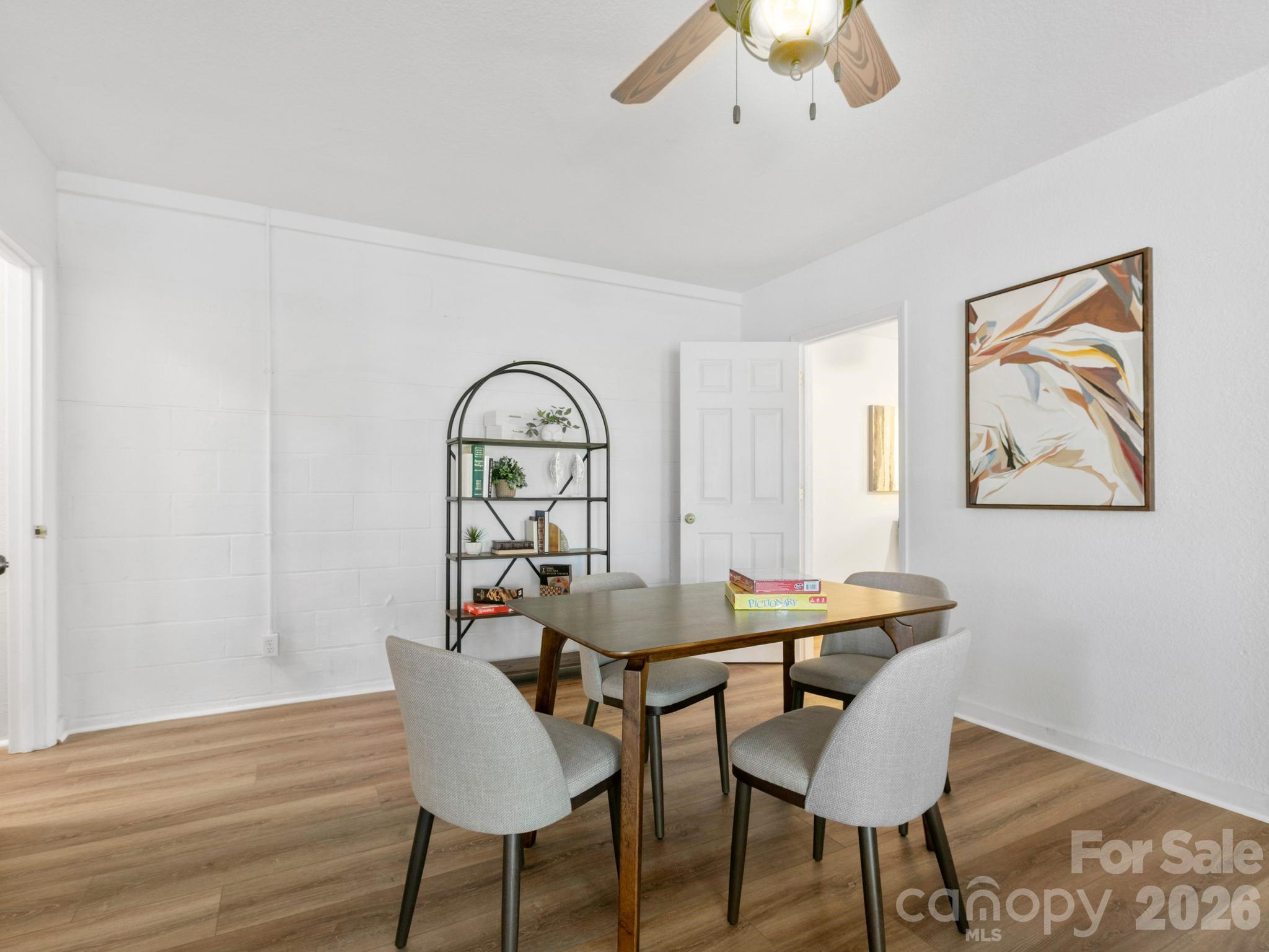 220 Jones Court Property Photo 23