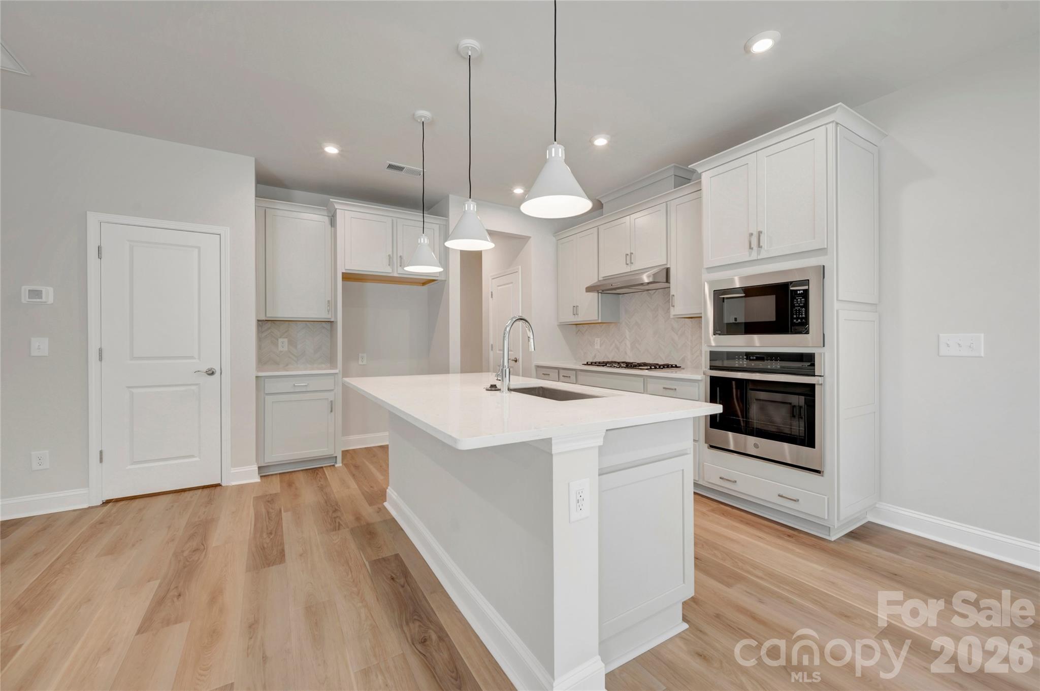 201 Landy Street Property Photo 5