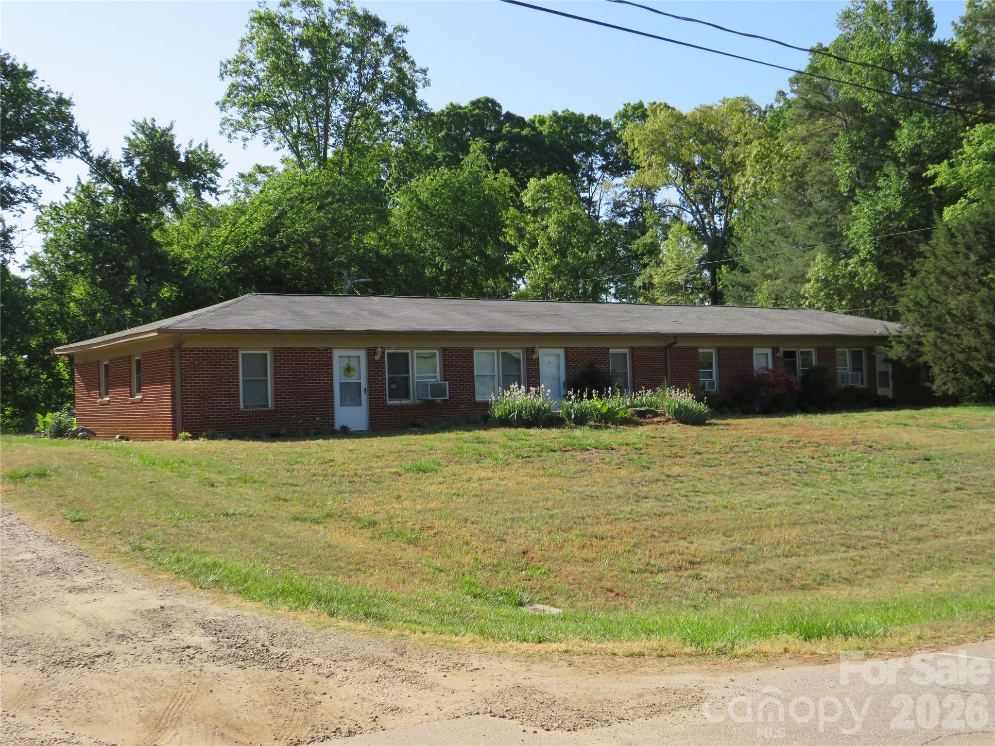144 Nottingham Drive Property Photo 4