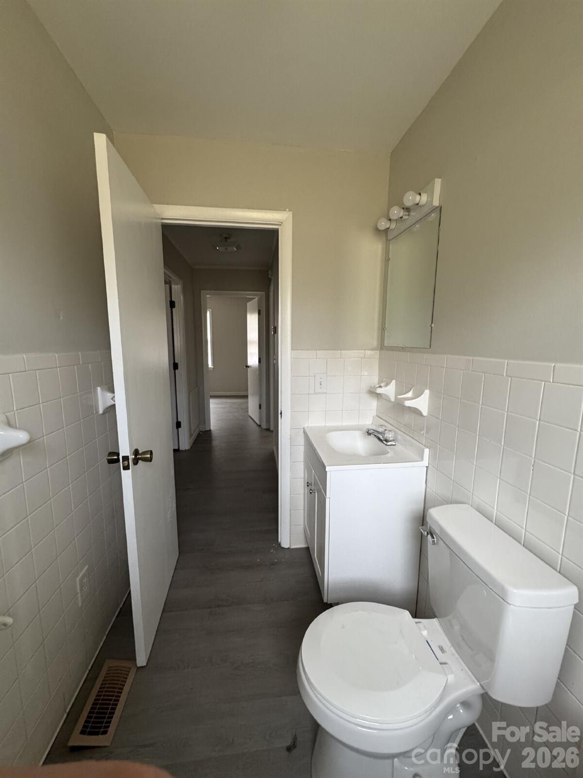 144 Nottingham Drive Property Photo 17