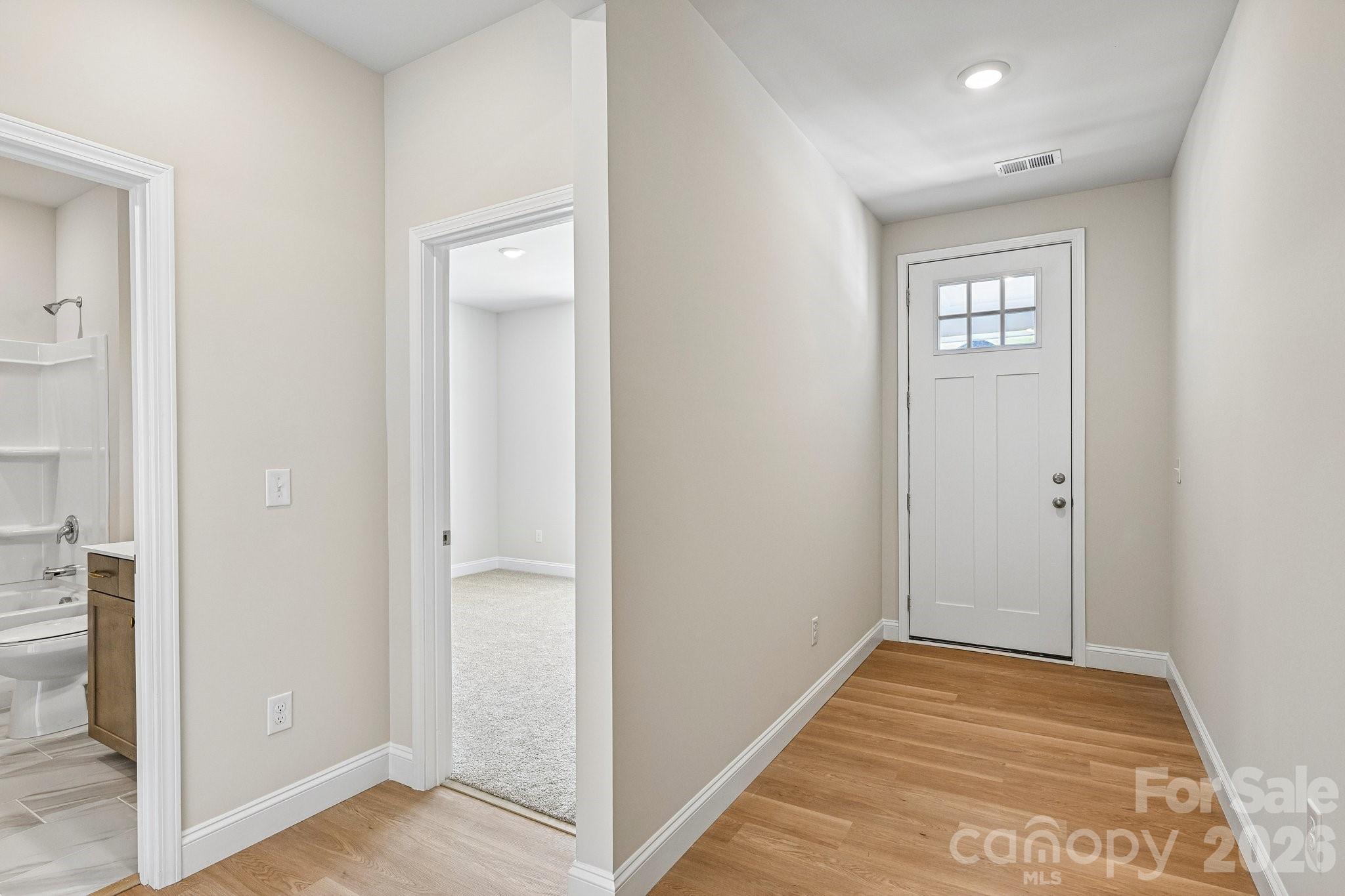 605 Banter Lane 37 Property Photo 7