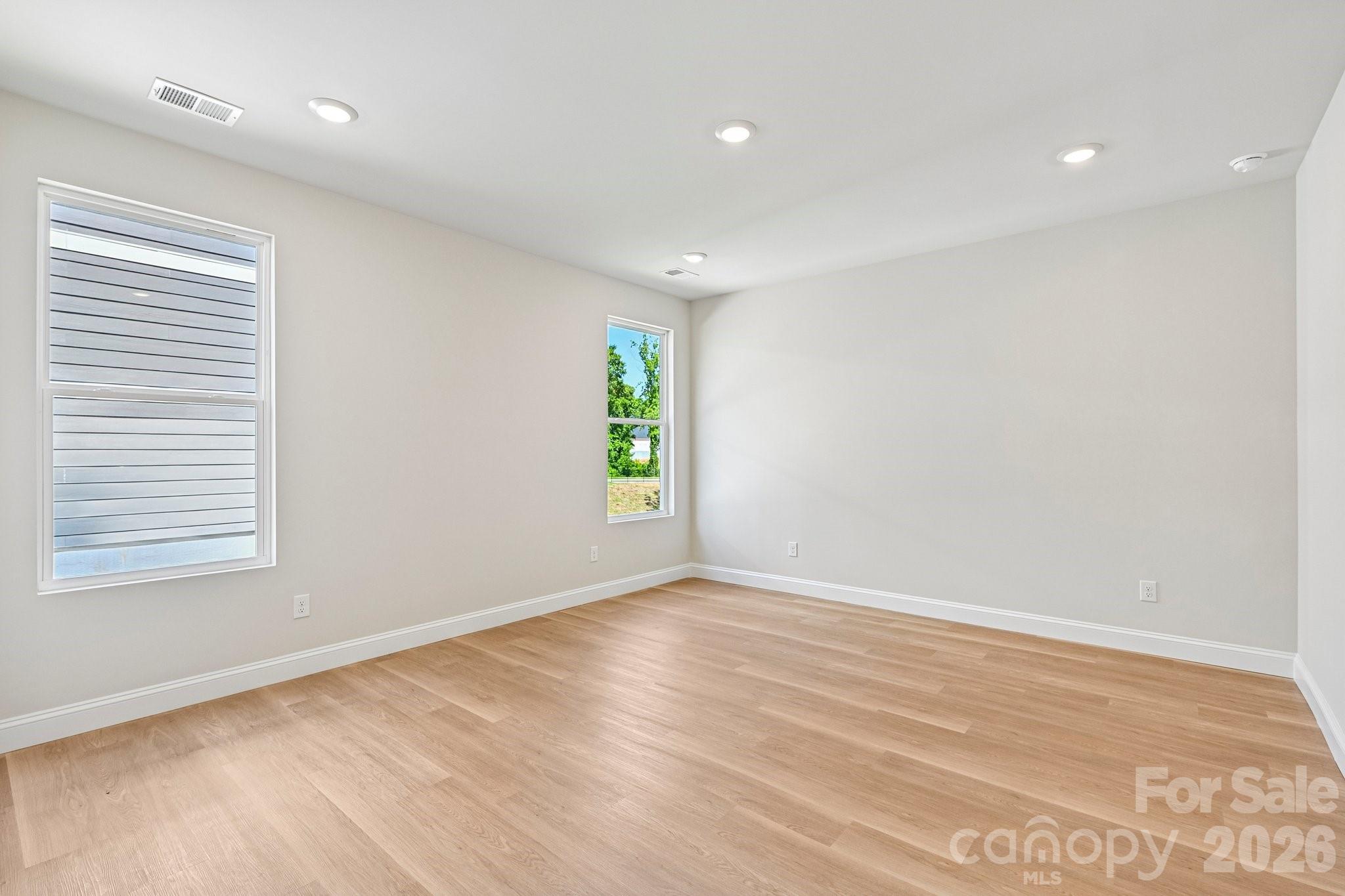 605 Banter Lane 37 Property Photo 14