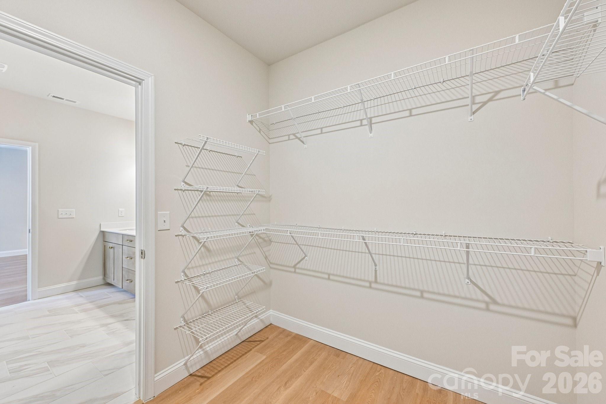 605 Banter Lane 37 Property Photo 18