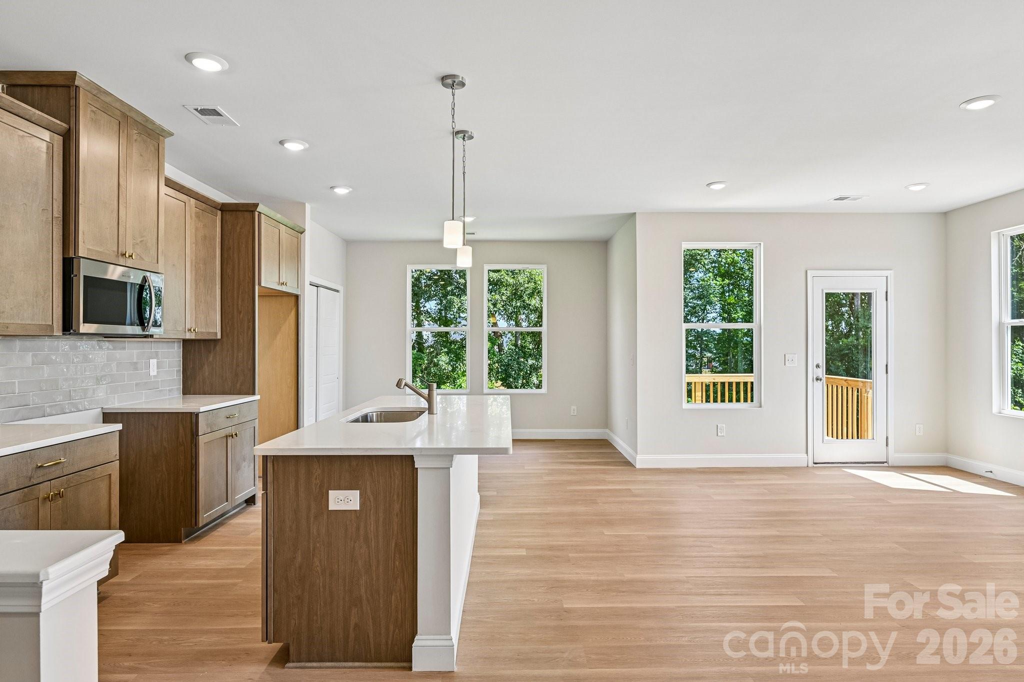 605 Banter Lane 37 Property Photo 22