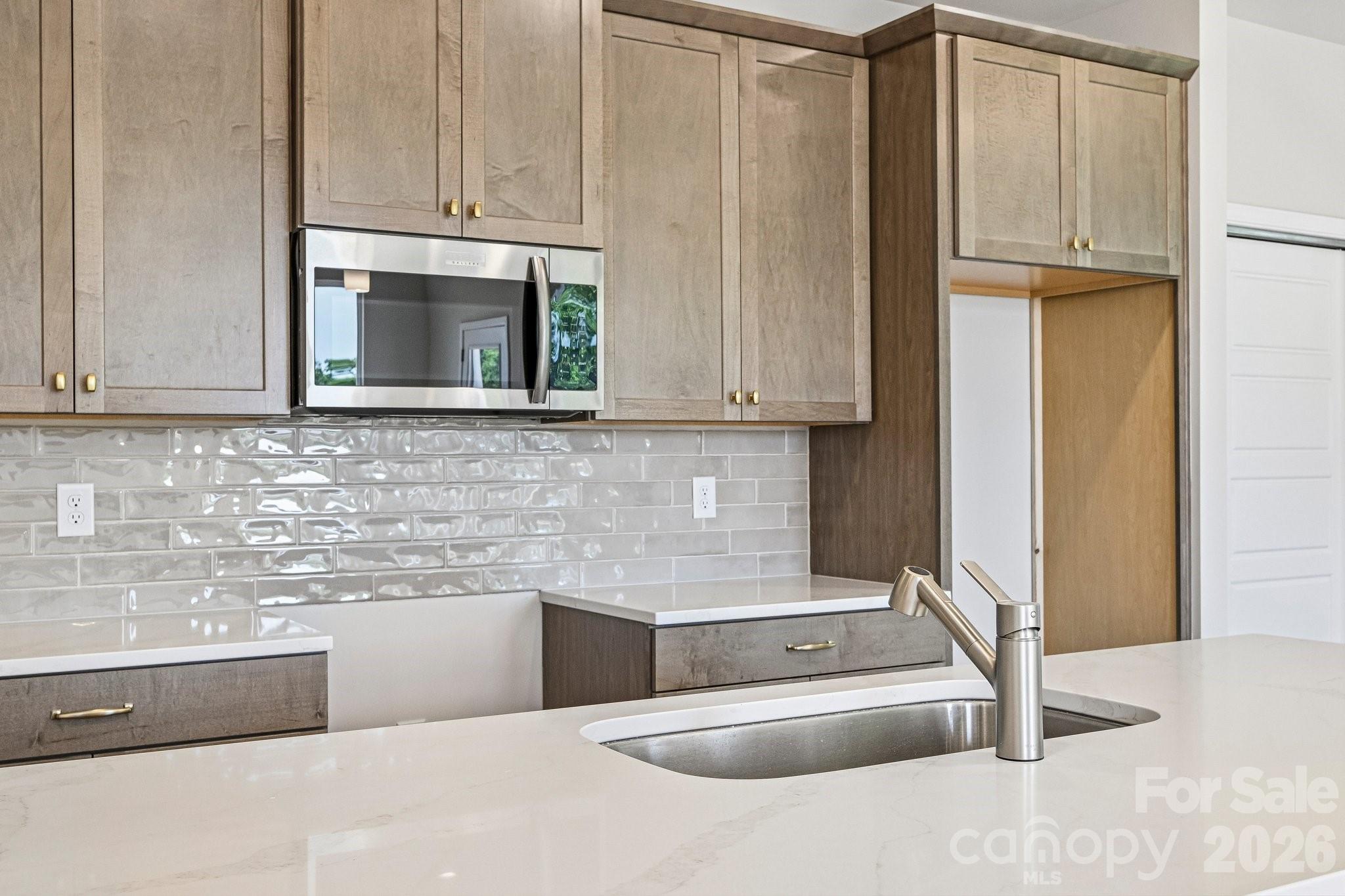 605 Banter Lane 37 Property Photo 29
