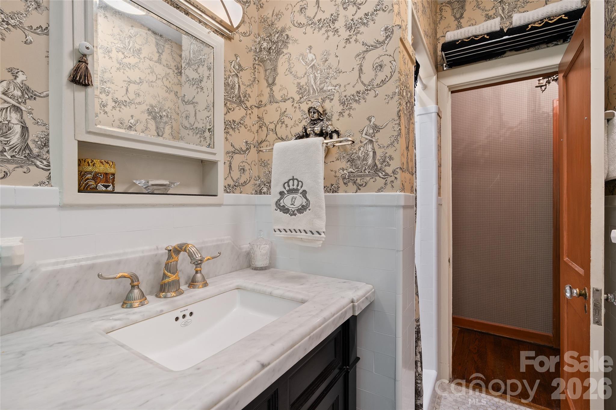 185 Macon Avenue B10 Property Photo 16