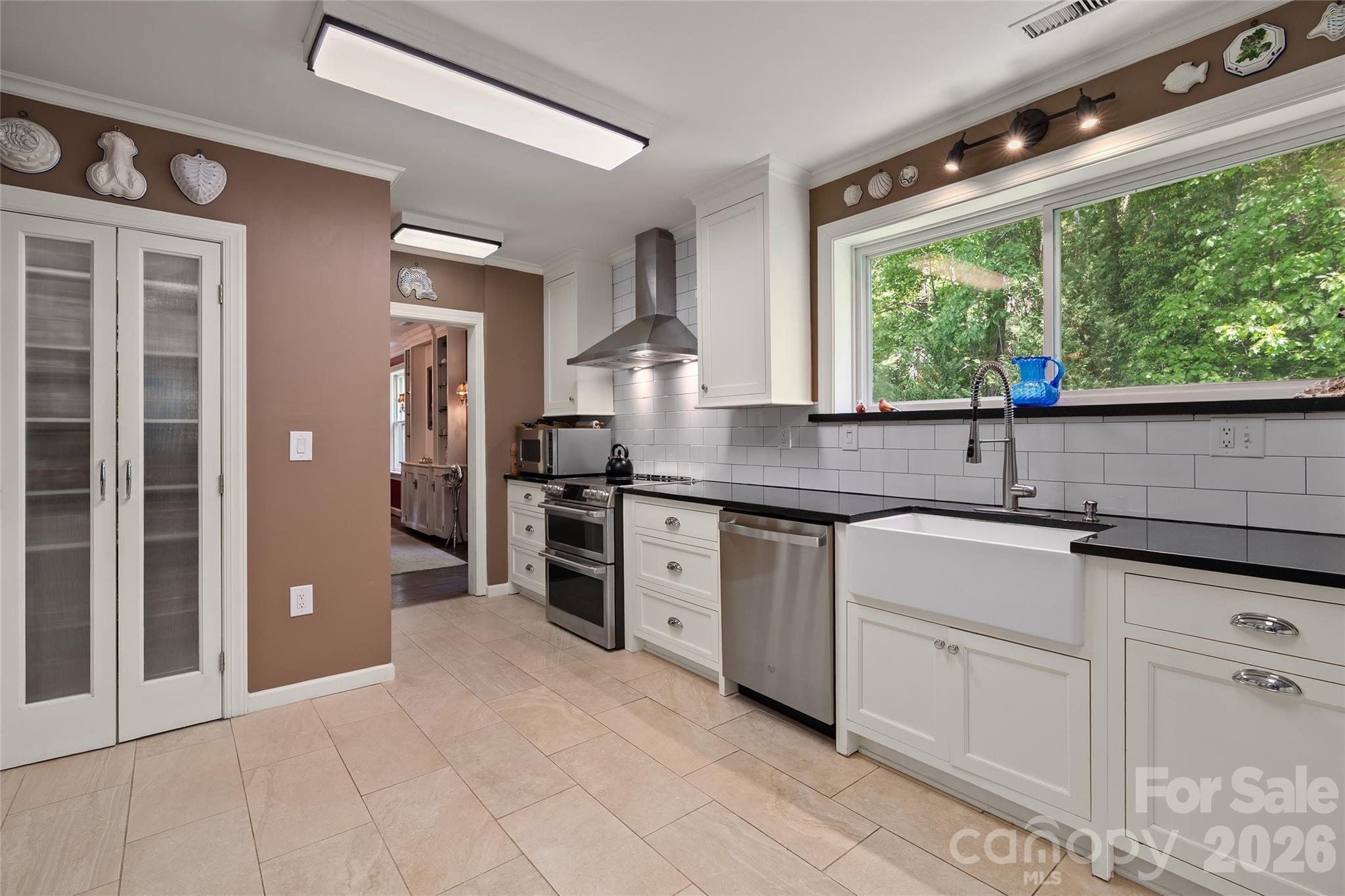 185 Macon Avenue B10 Property Photo 27