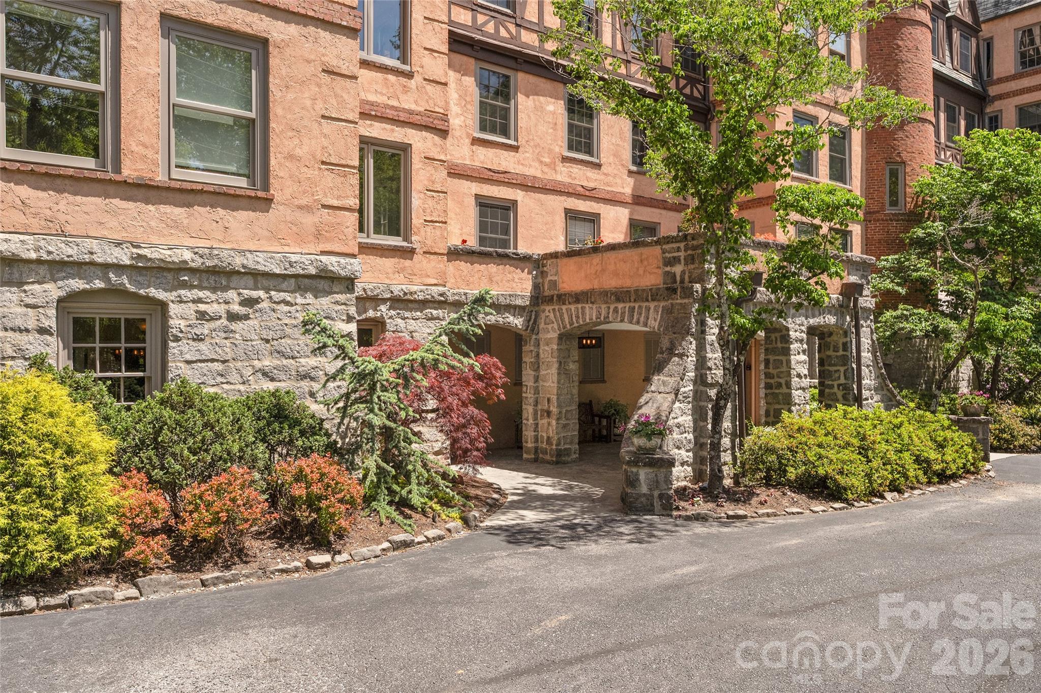 185 Macon Avenue B10 Property Photo 33
