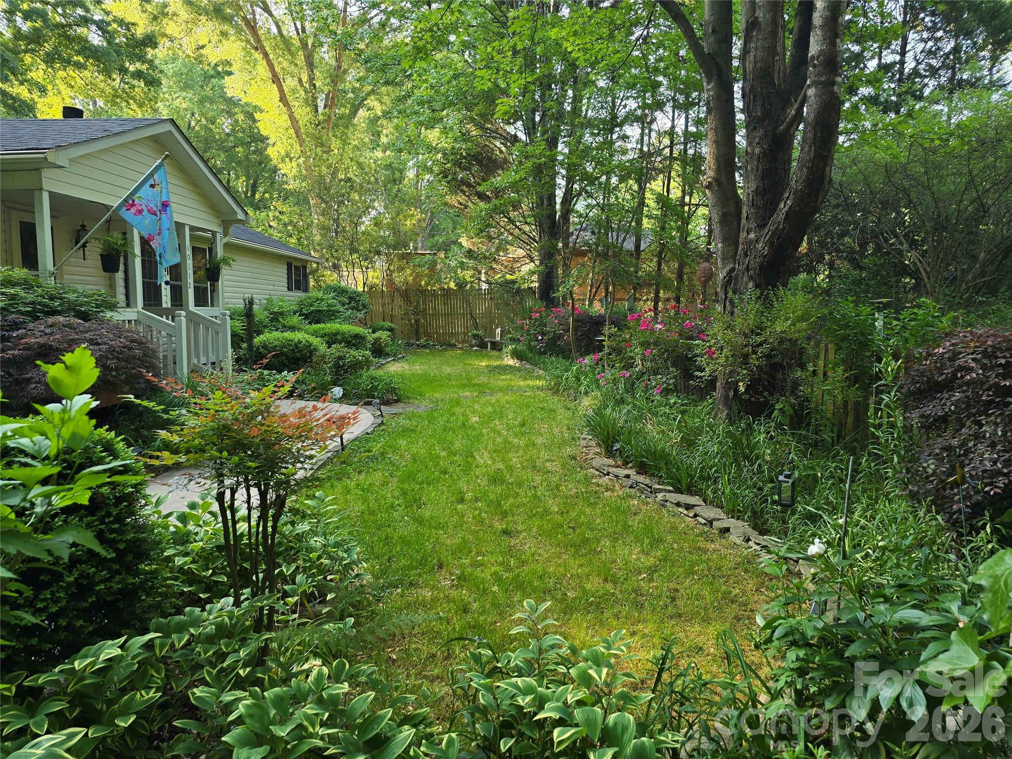 10112 Idlewild Road Property Photo 4
