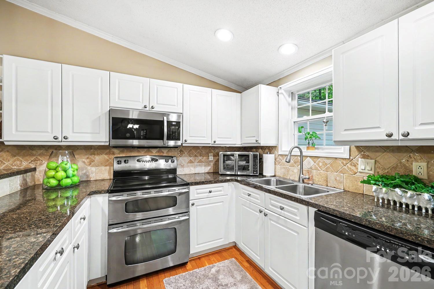 10112 Idlewild Road Property Photo 16