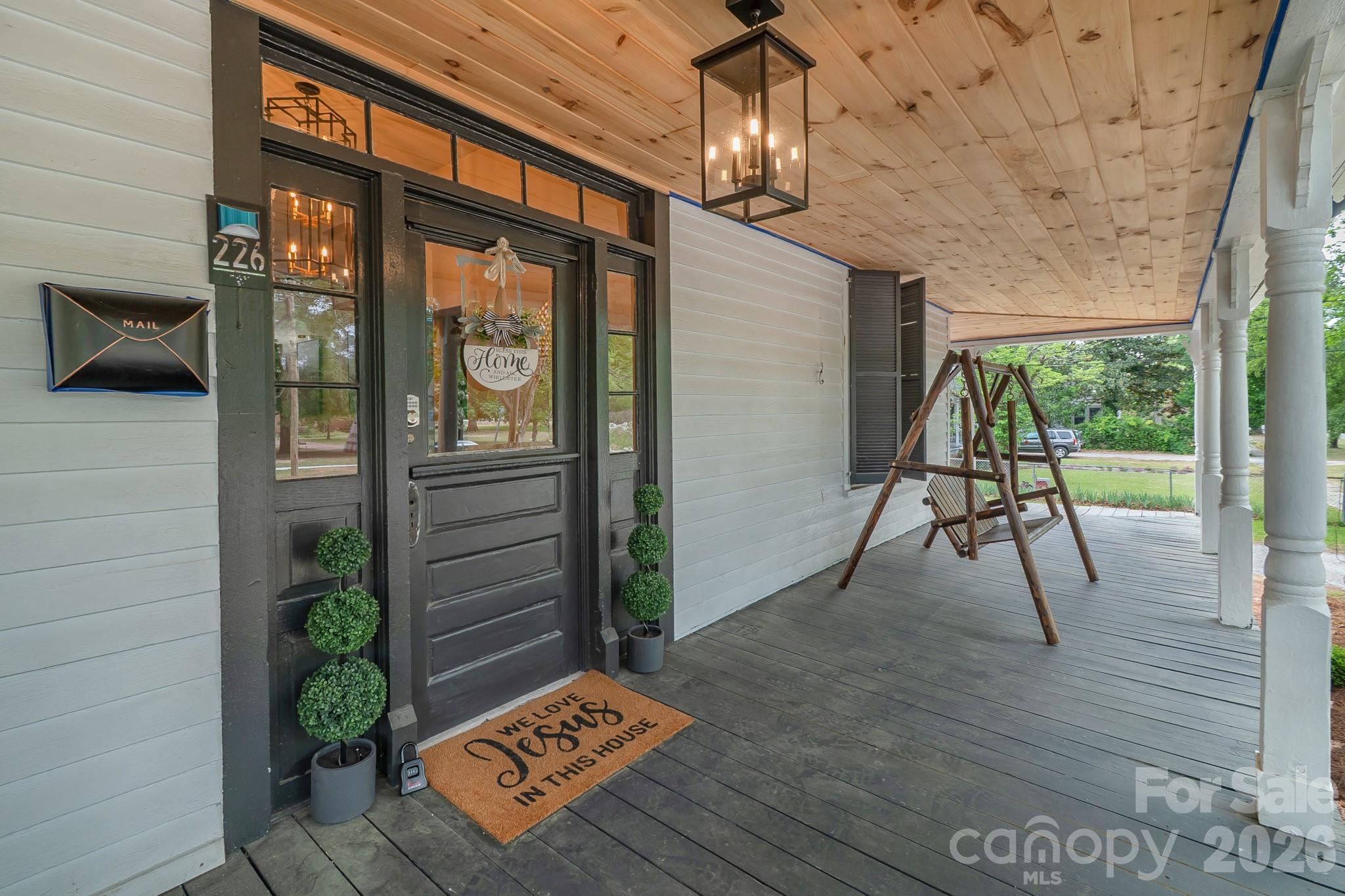226 Huger Street Property Photo 4