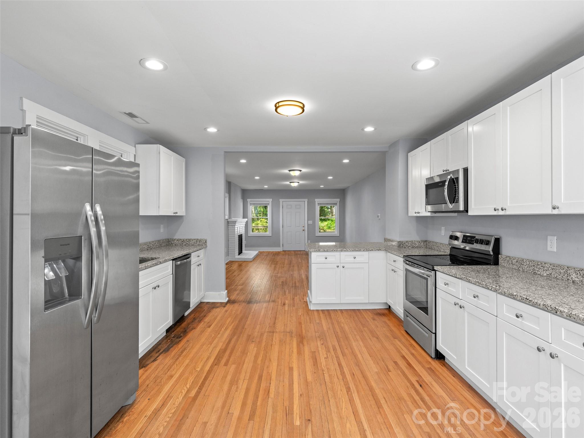 926 W Chapel Road Property Photo 14