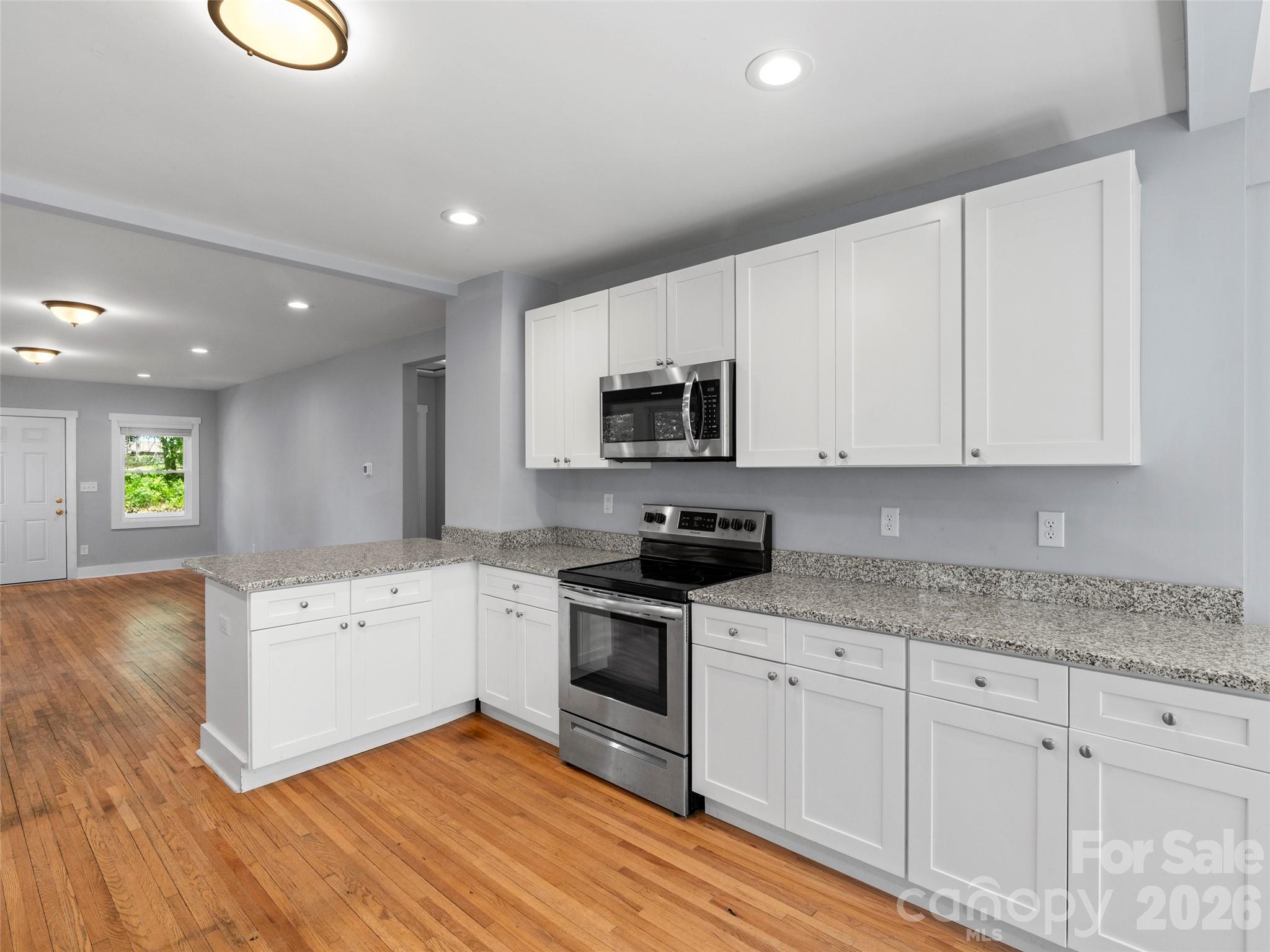 926 W Chapel Road Property Photo 15