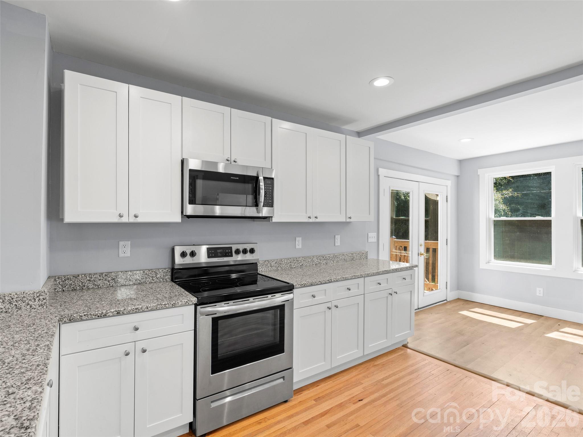 926 W Chapel Road Property Photo 17