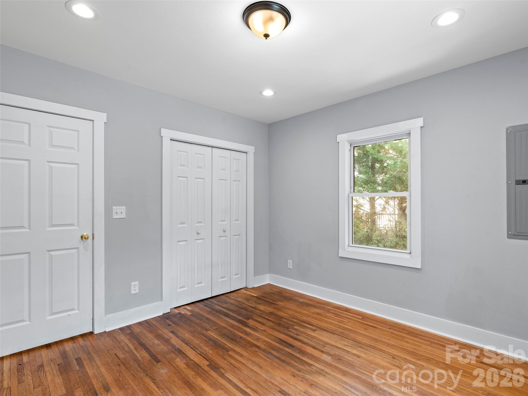 926 W Chapel Road Property Photo 19
