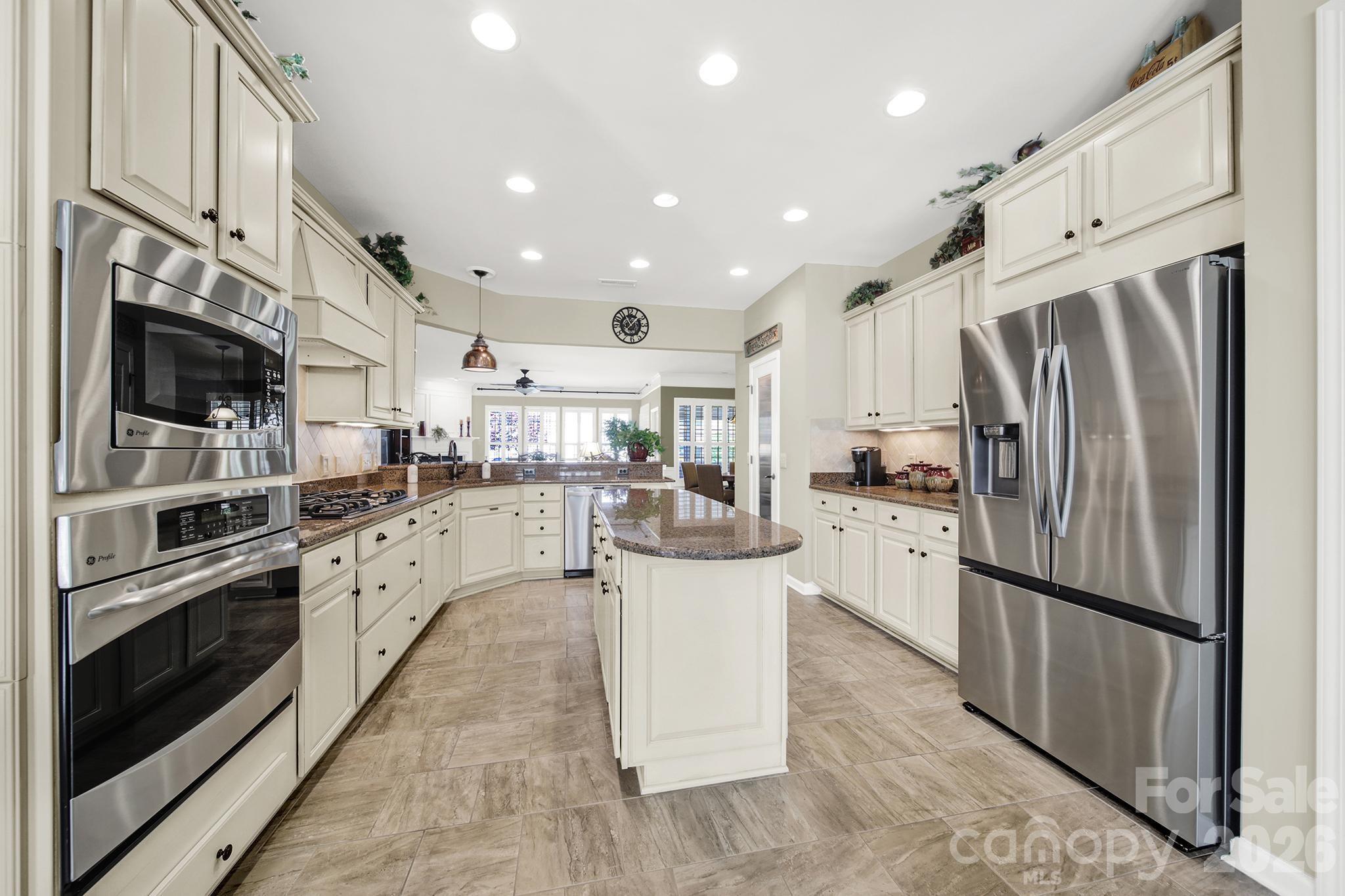 3628 Golden Cascade Lane Property Photo 15
