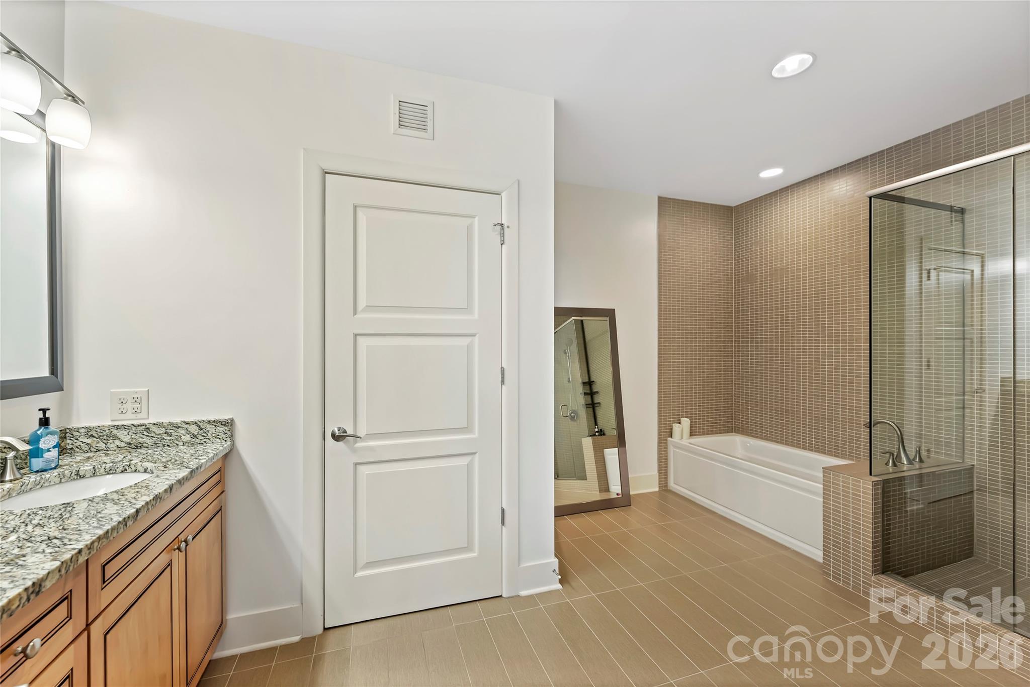 222 S Caldwell Street 1501 Property Photo 15