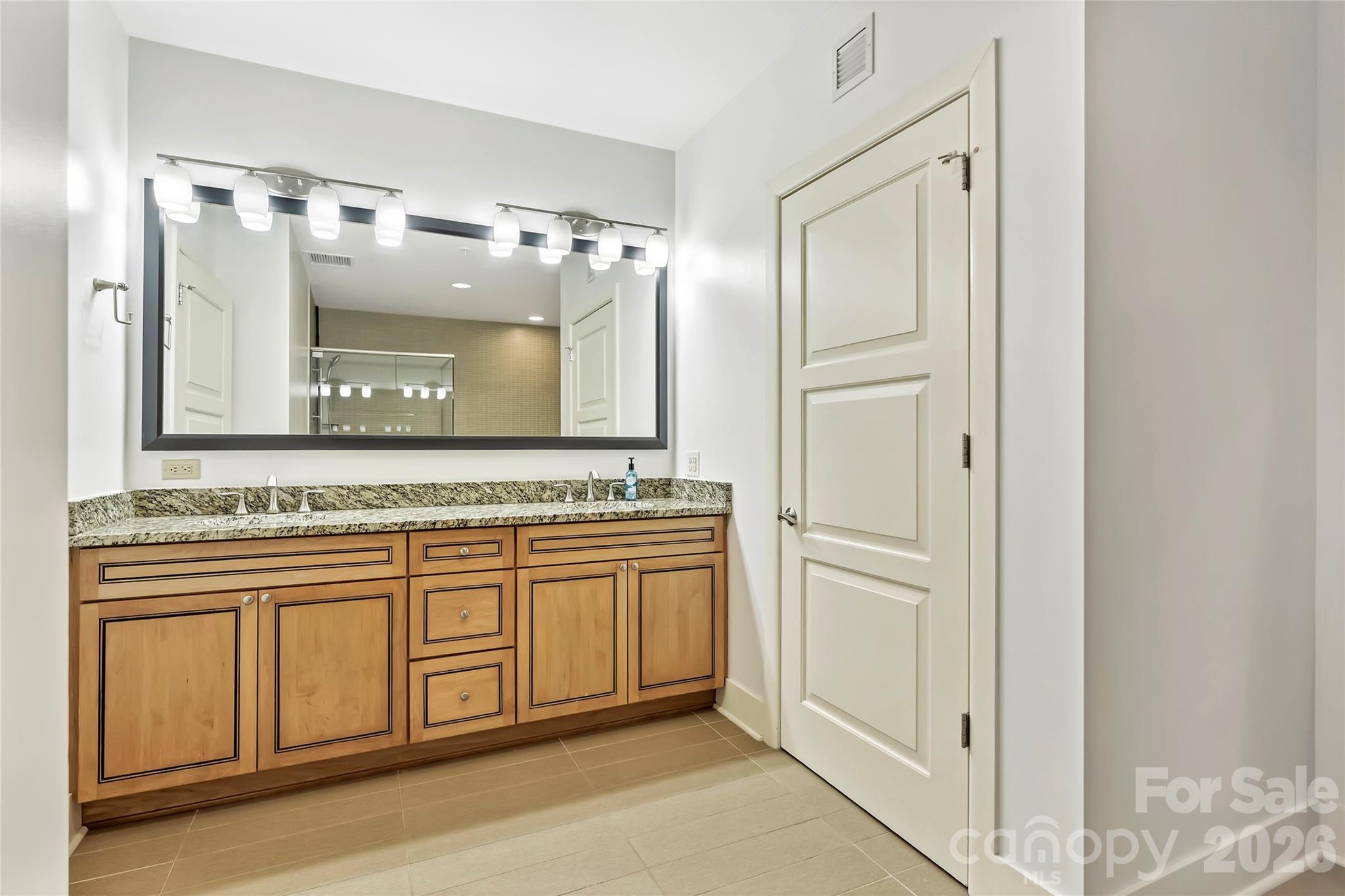 222 S Caldwell Street 1501 Property Photo 18