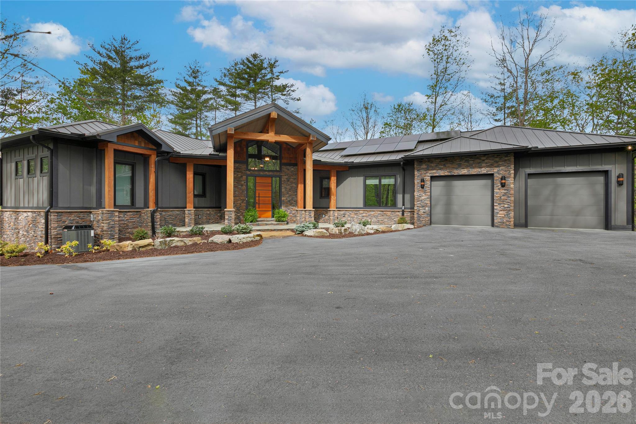 726 Ugugu Drive Property Photo 4