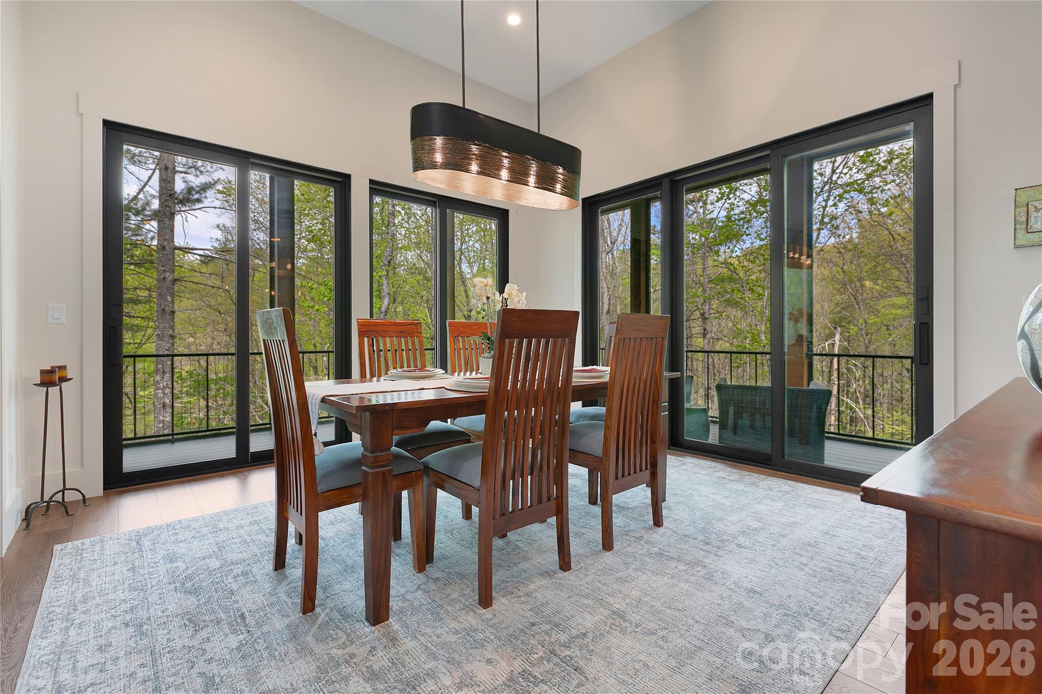 726 Ugugu Drive Property Photo 11
