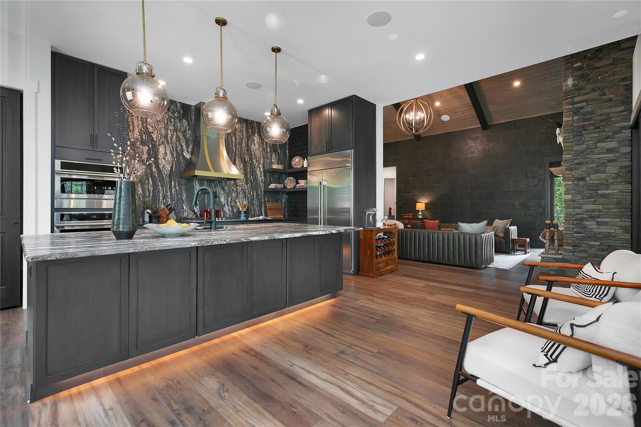 726 Ugugu Drive Property Photo 17